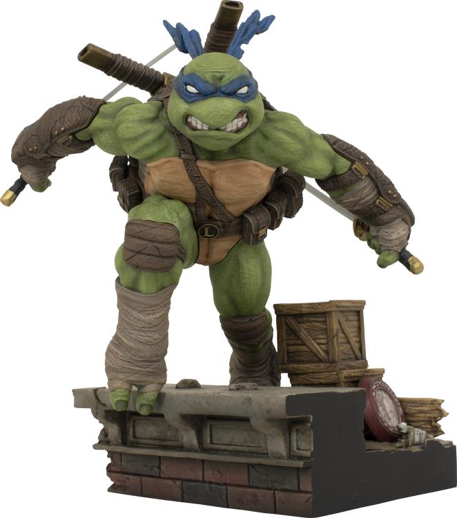 DIAMOND SELECT - Teenage Mutant Ninja Turtles Leonardo Gallery Diorama