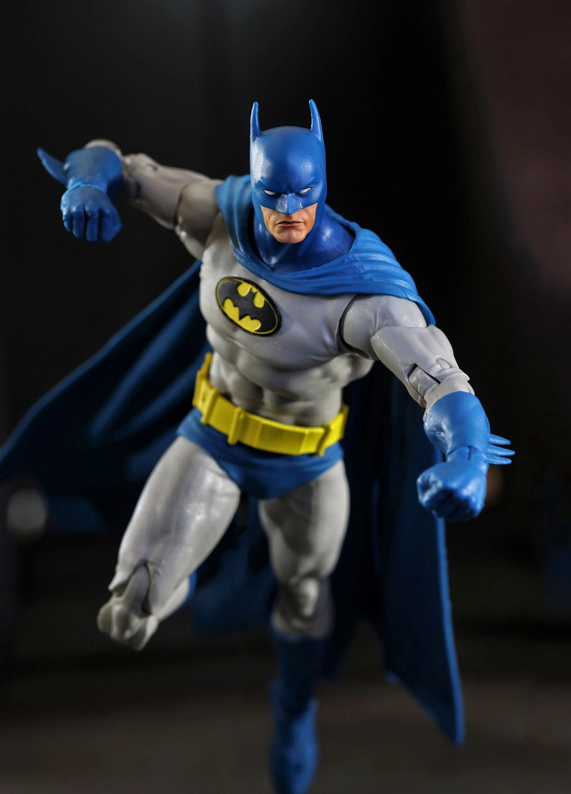 MCFARLANE VAULT COLLECTION - DC MULTIVERSE - BATMAN (KNIGHTFALL) 7" ACTION FIGURE (Pre-Order Ships October 2026)