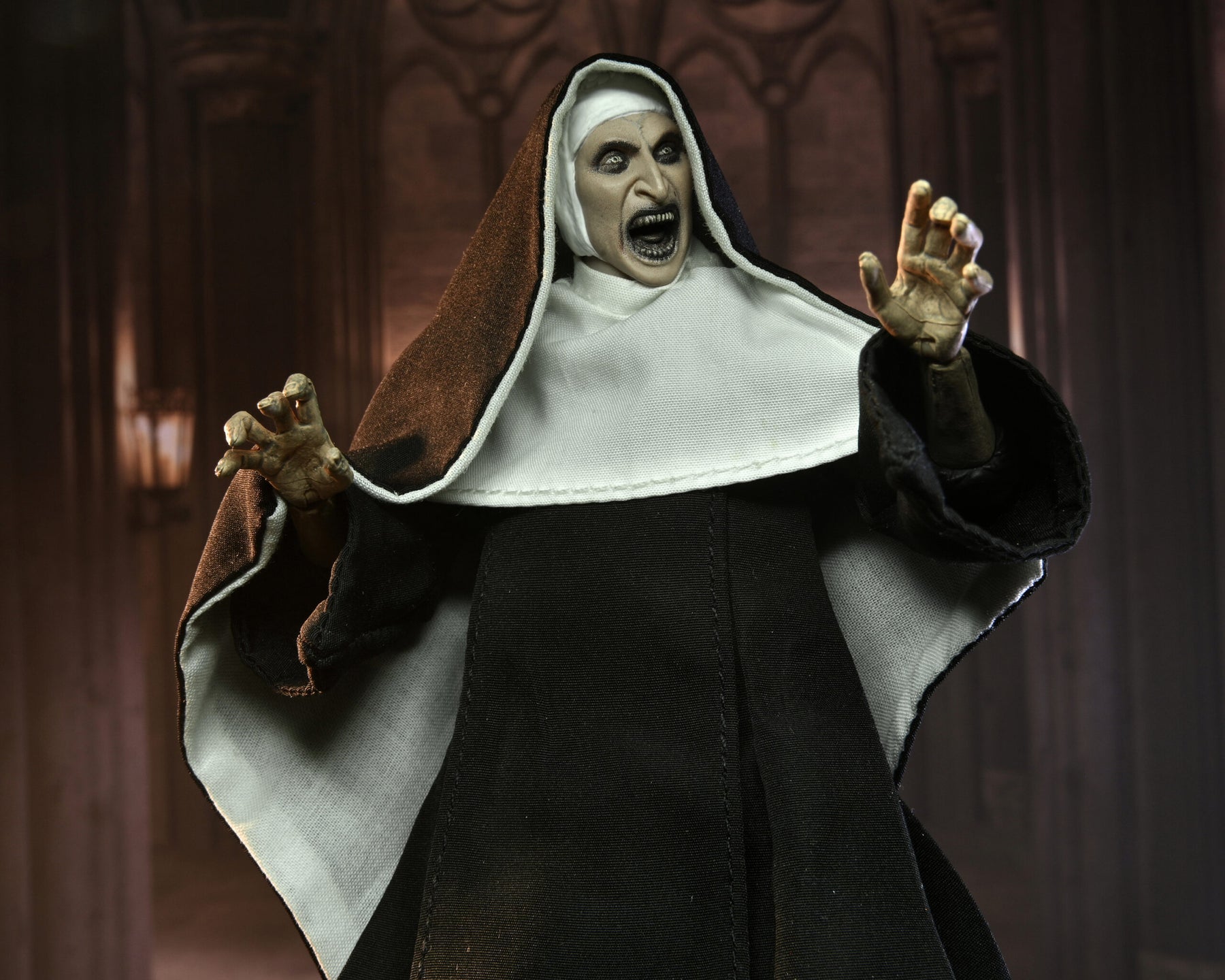 NECA - The Conjuring Universe - Ultimate Valak (The Nun) 7" Action Figure