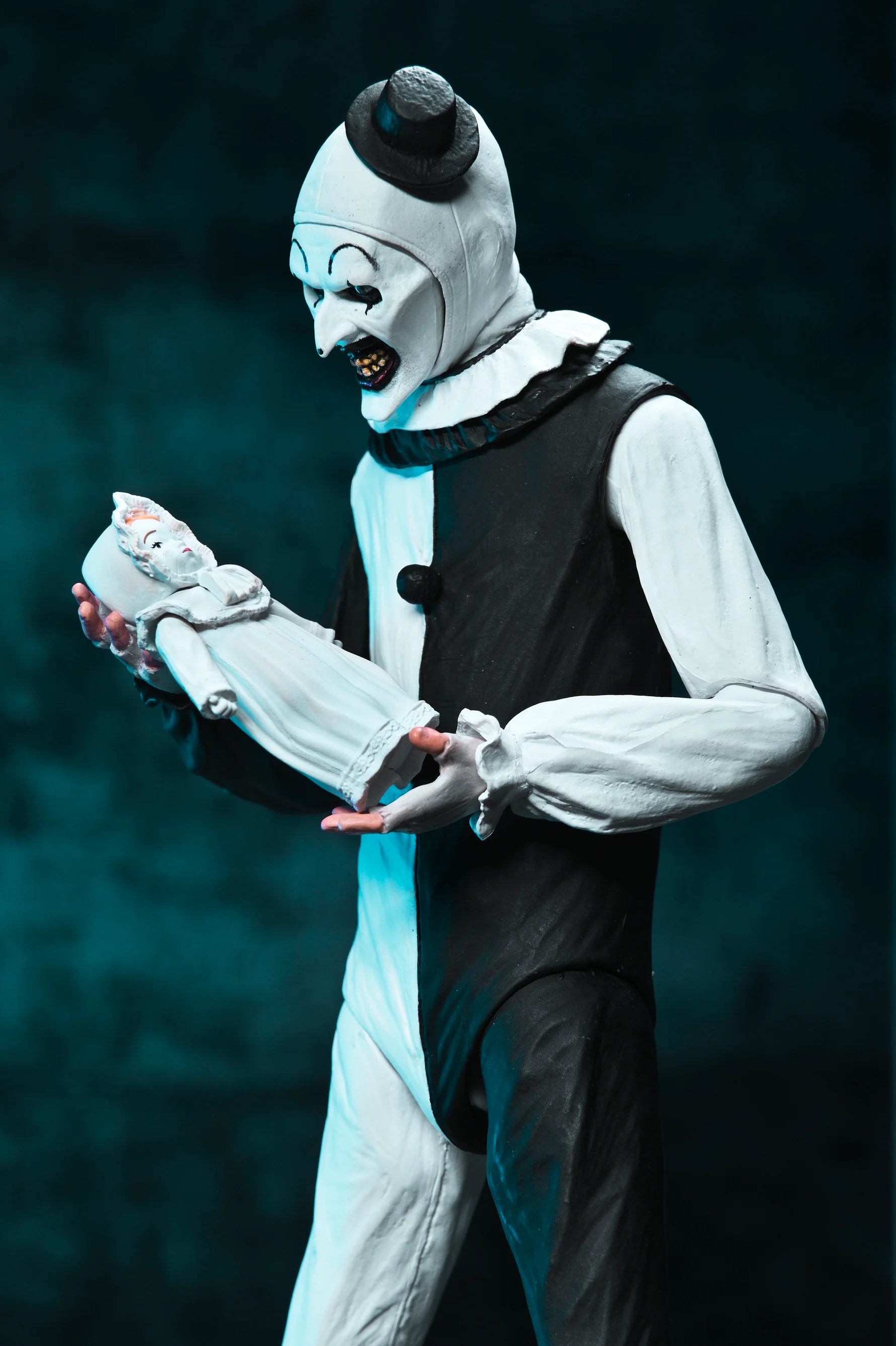 NECA - Terrifier - Ultimate Art the Clown 7" Scale Action Figure