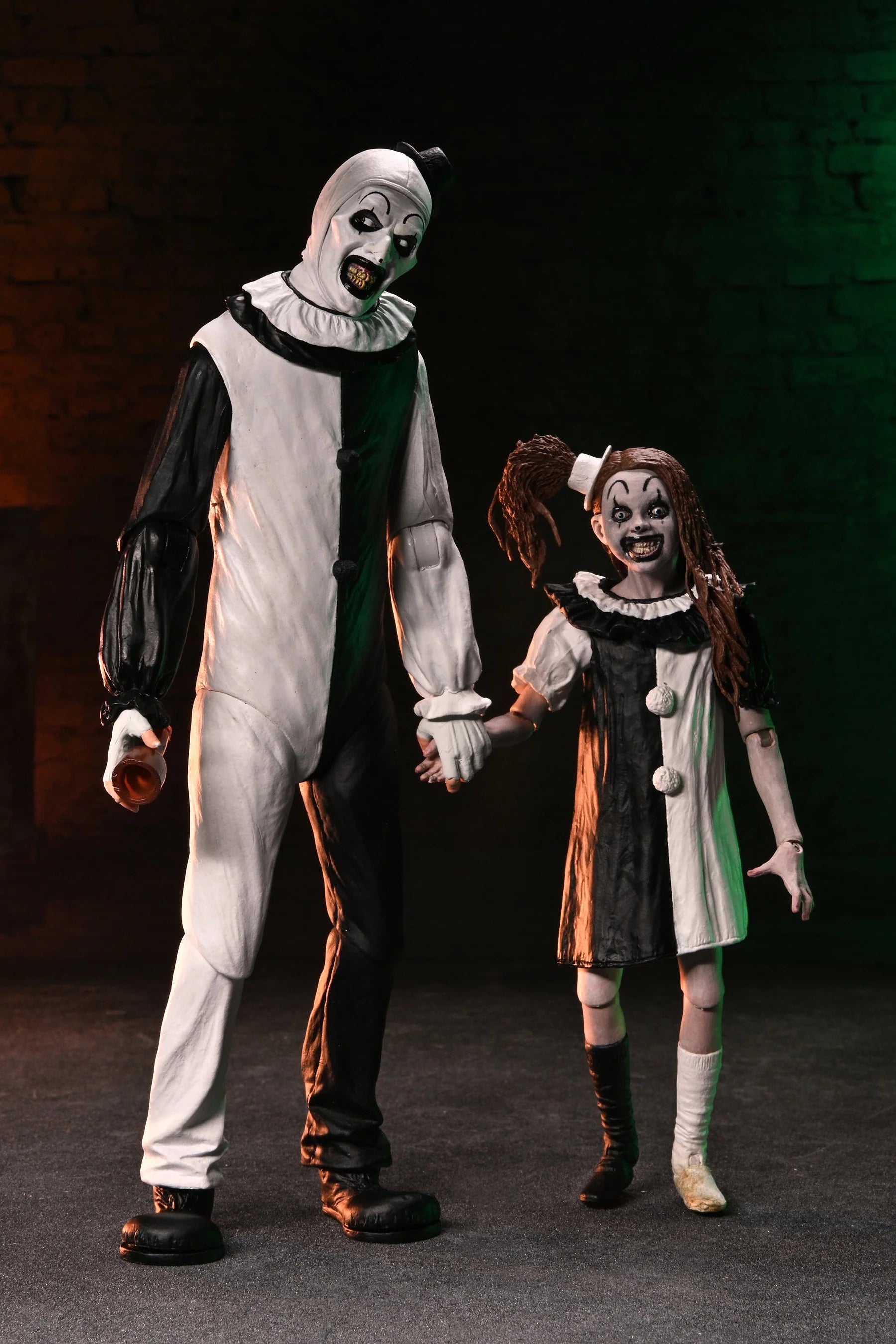 NECA - Terrifier 2 - Ultimate Art the Clown & The Little Pale Girl 7" Scale Action Figure 2-Pack (Pre-Order Ships September 2026)