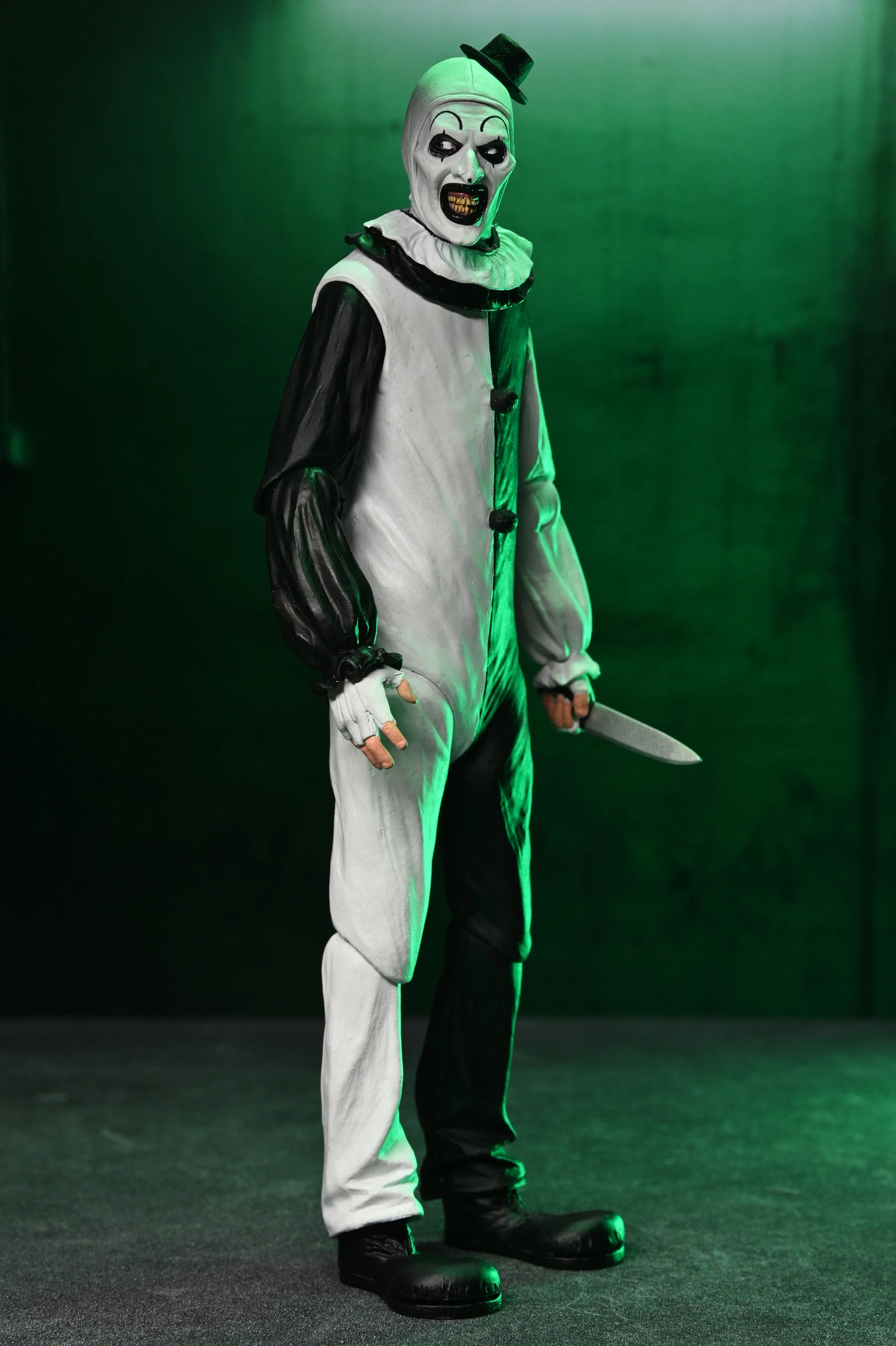 NECA - Terrifier 2 - Ultimate Art the Clown & The Little Pale Girl 7" Scale Action Figure 2-Pack (Pre-Order Ships September 2026)