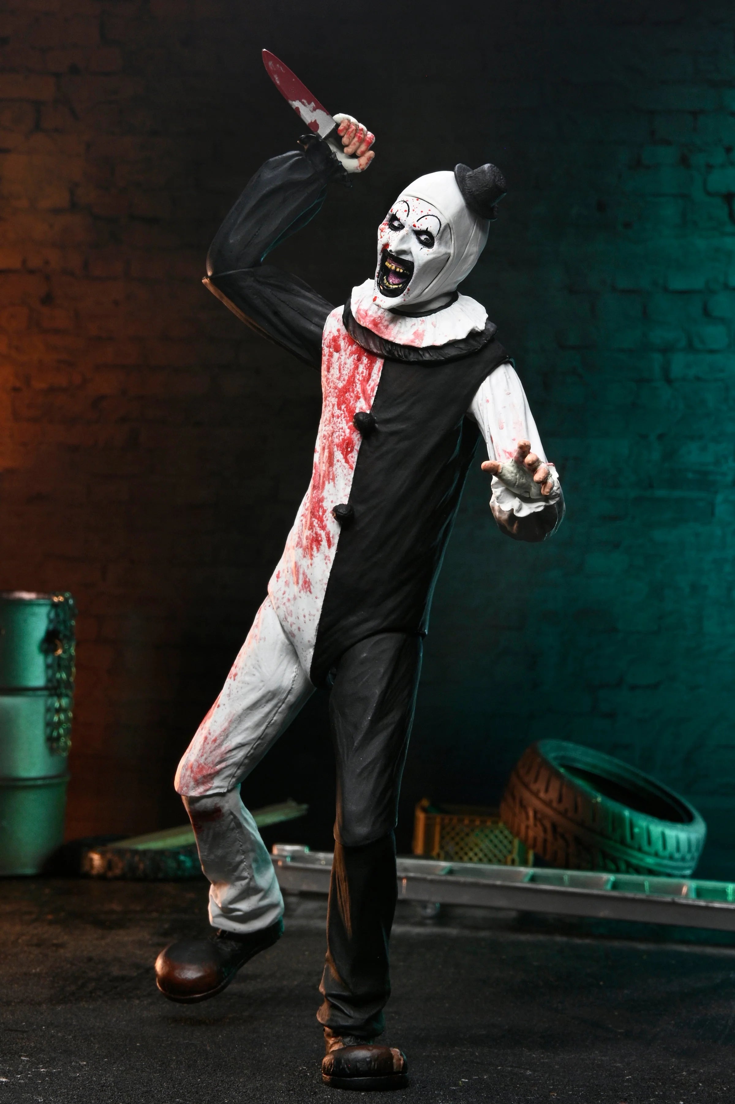 NECA - Terrifier - Ultimate Art the Clown (Blood Splattered) 7" Scale Action Figure