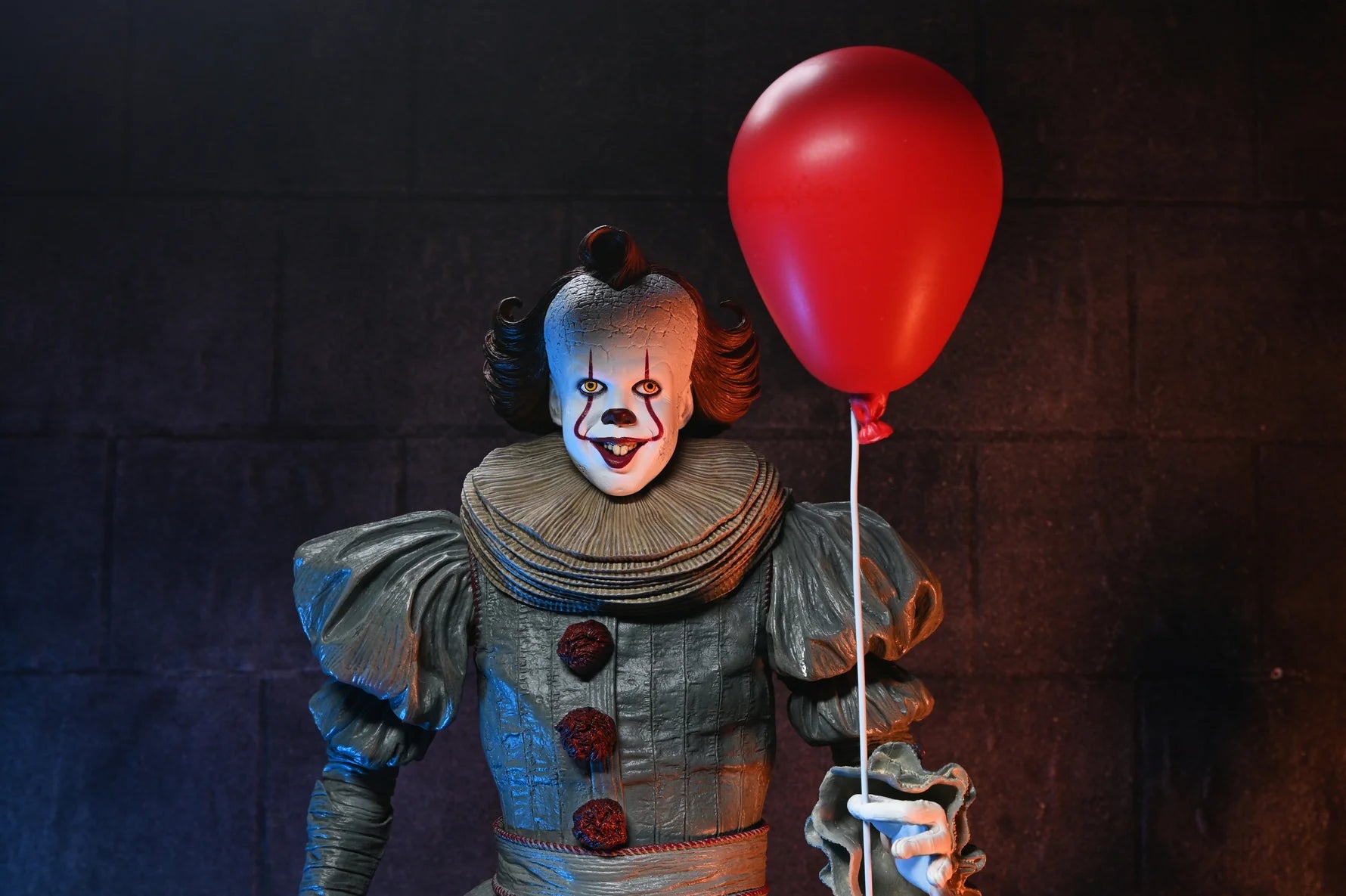 NECA - IT: Welcome to Derry - Pennywise 1/4 Scale Action Figure