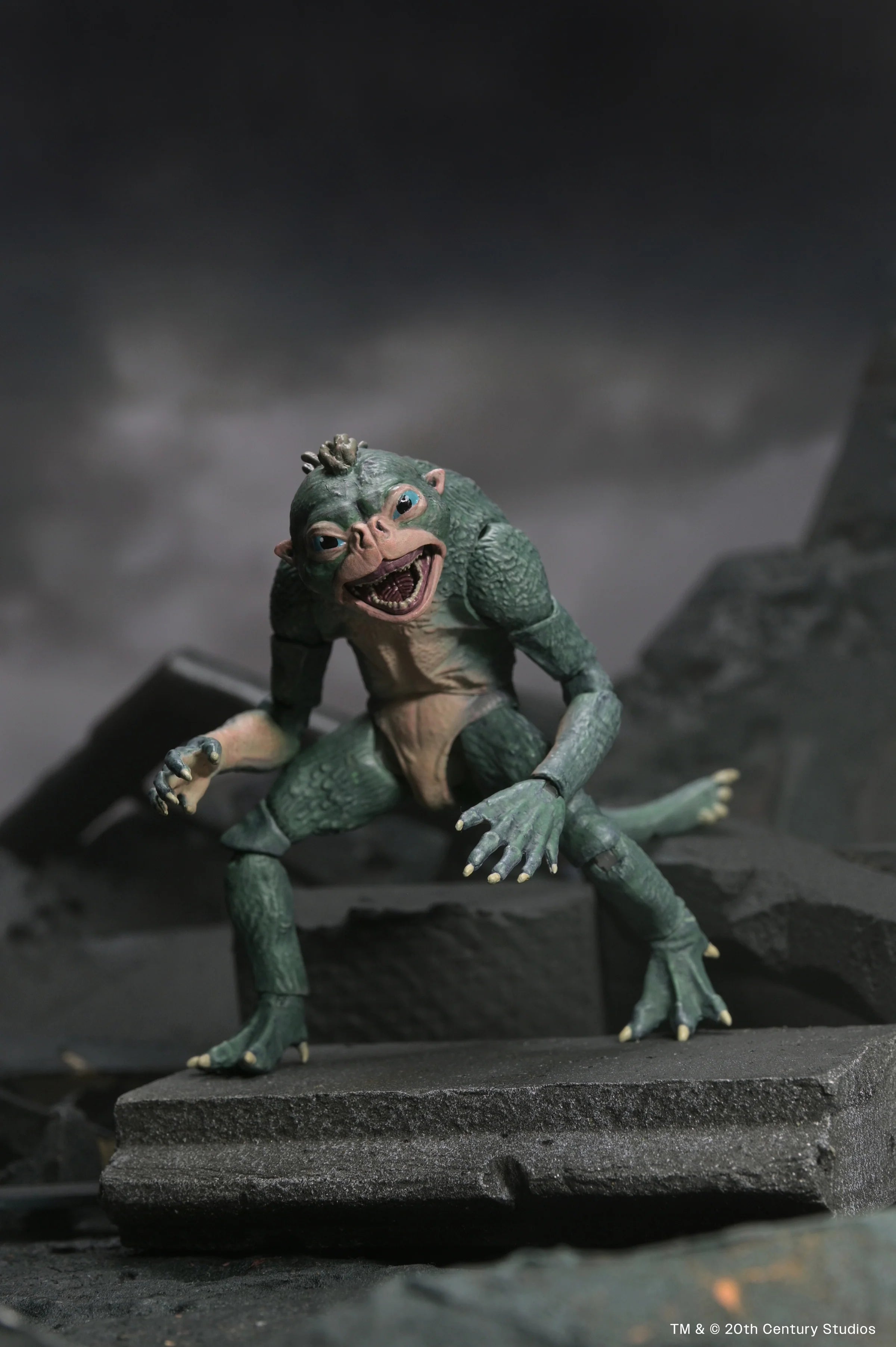 NECA - Predator: Badlands - Ultimate Thia & Bud 7" Scale Action Figures (Pre-Order Ships September 2026)