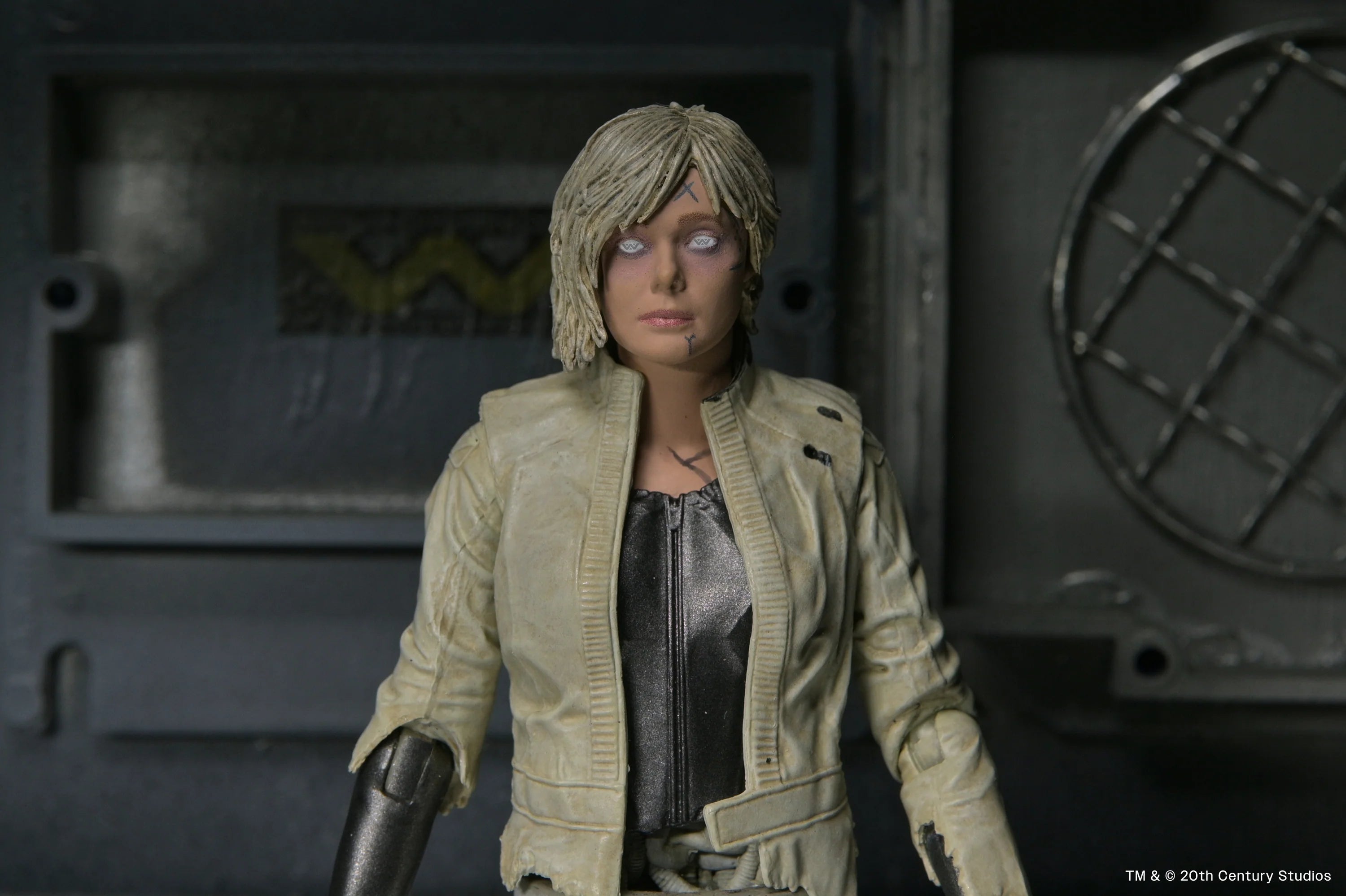 NECA - Predator: Badlands - Ultimate Thia & Bud 7" Scale Action Figures (Pre-Order Ships September 2026)