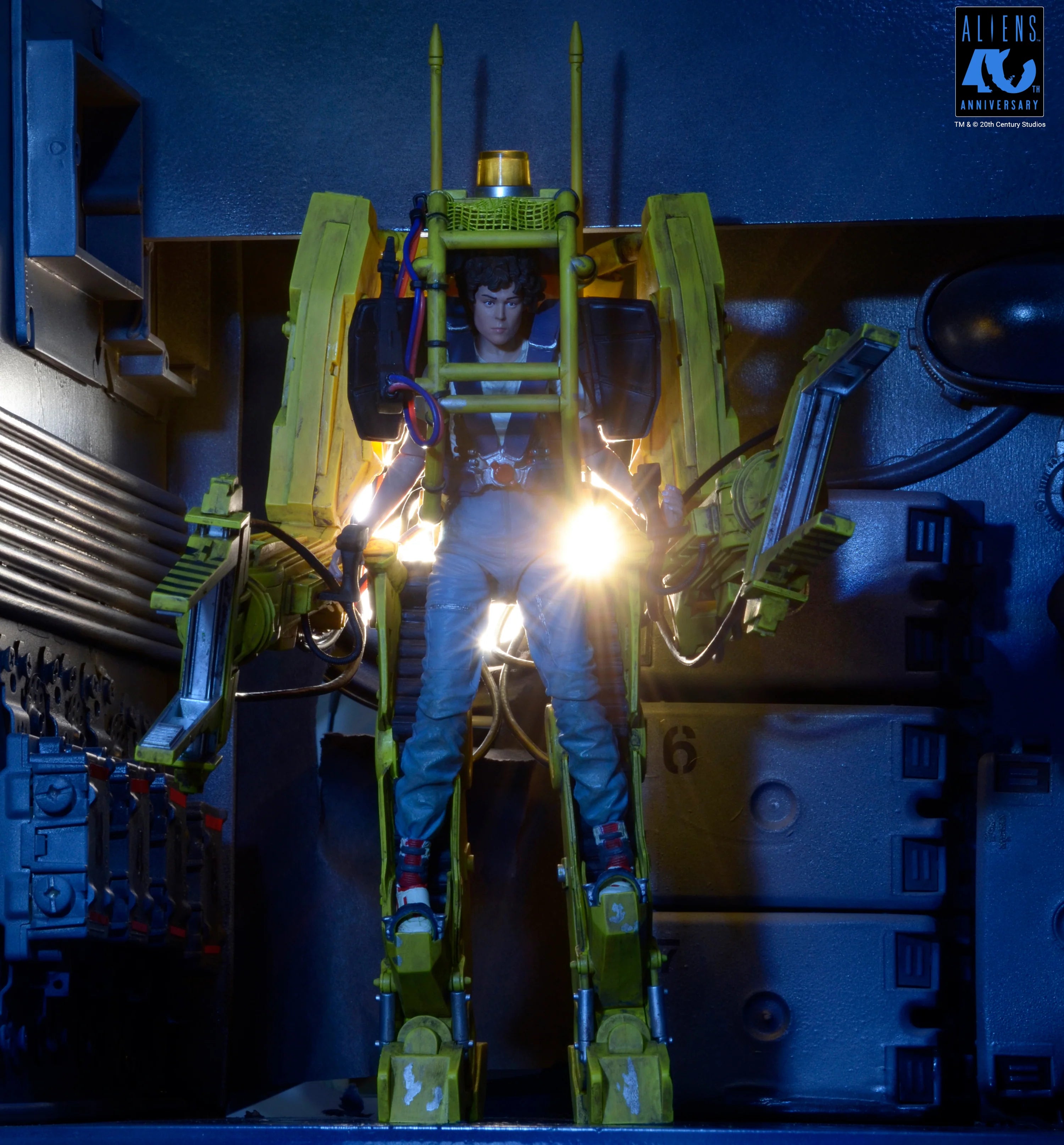 NECA - Alien: 40th Anniversary - Power Loader (P-5000) Deluxe Vehicle (Pre-Order Ships September 2026)