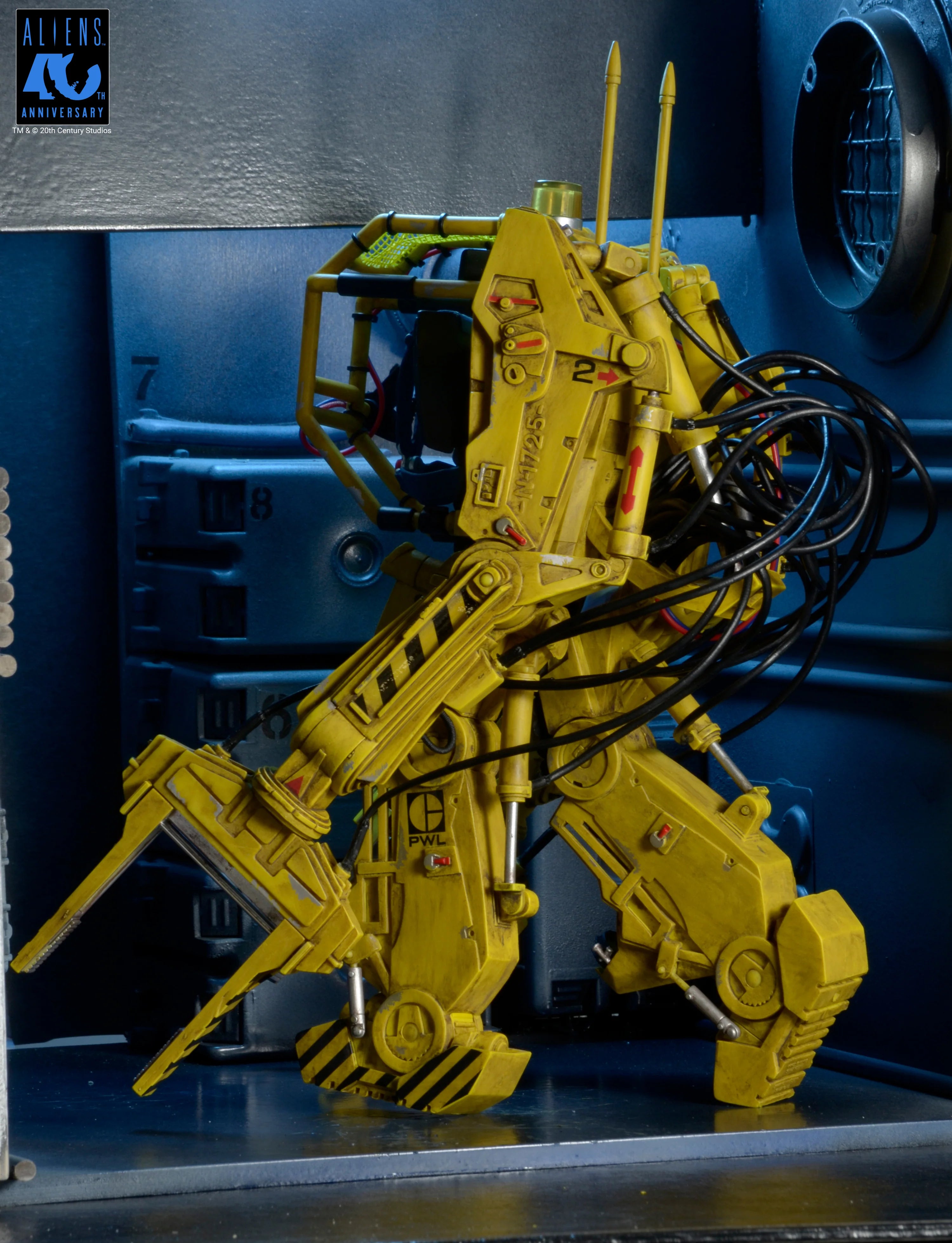 NECA - Alien: 40th Anniversary - Power Loader (P-5000) Deluxe Vehicle (Pre-Order Ships September 2026)