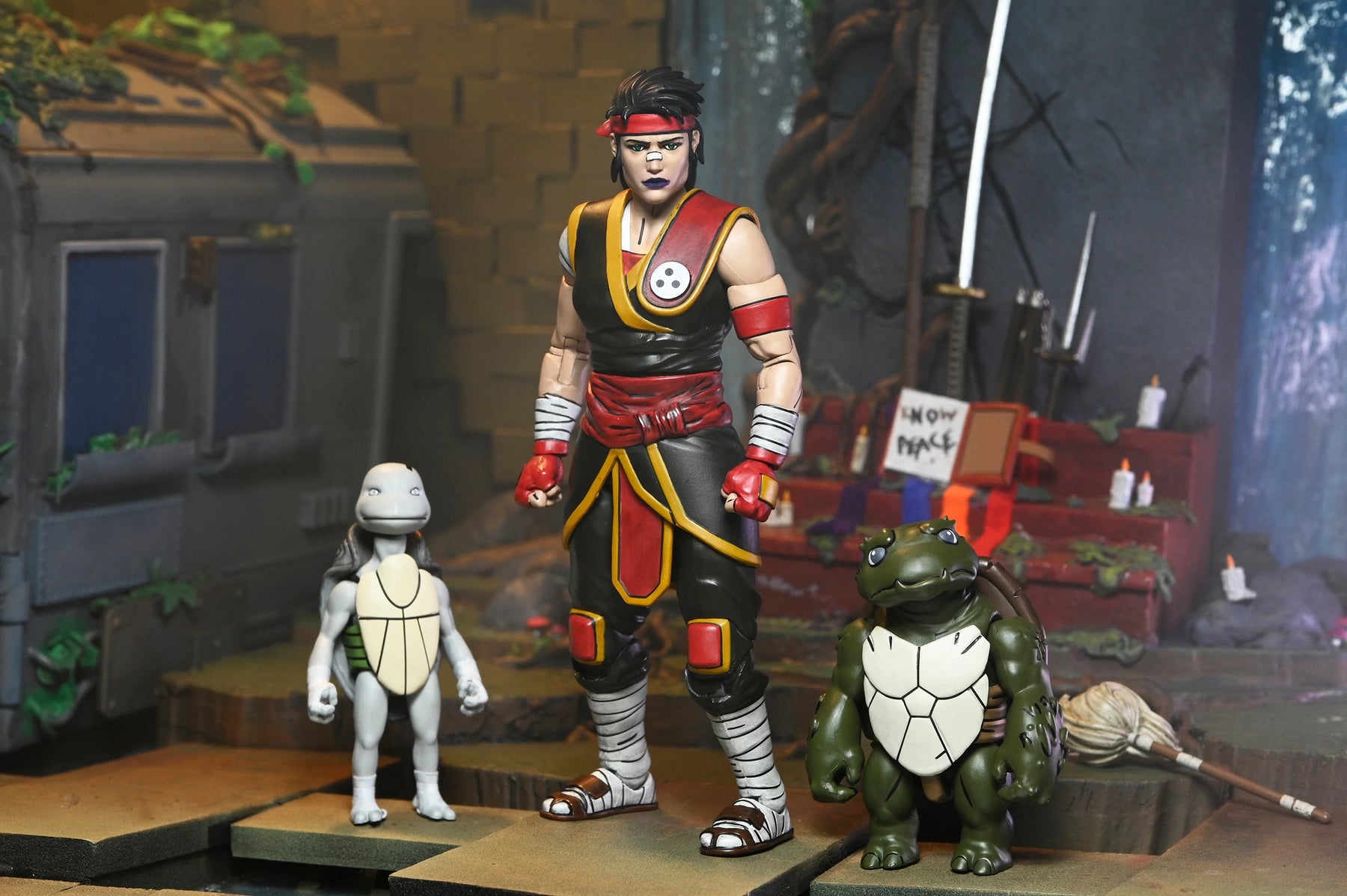 NECA - TMNT: The Last Ronin - The Lost Years - Ultimate Casey Marie with Baby Odyn & Uno 7" Scale Action Figure (Pre-Order Ships October 2025)