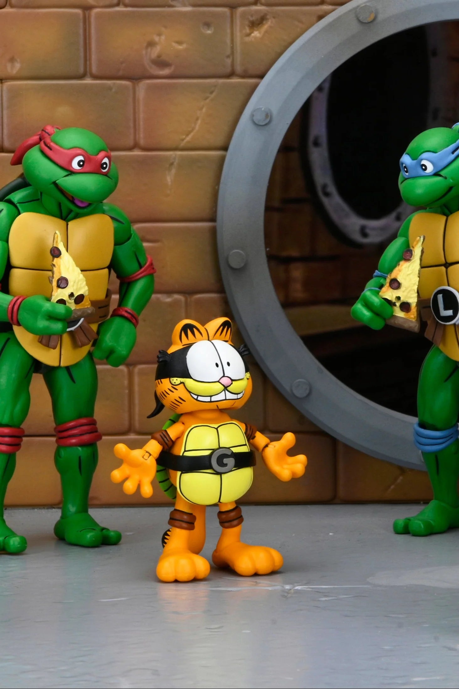 NECA - TMNT: Mirage Comics X Garfield - Ultimate Garfello & Odie 7" Scale Action Figure