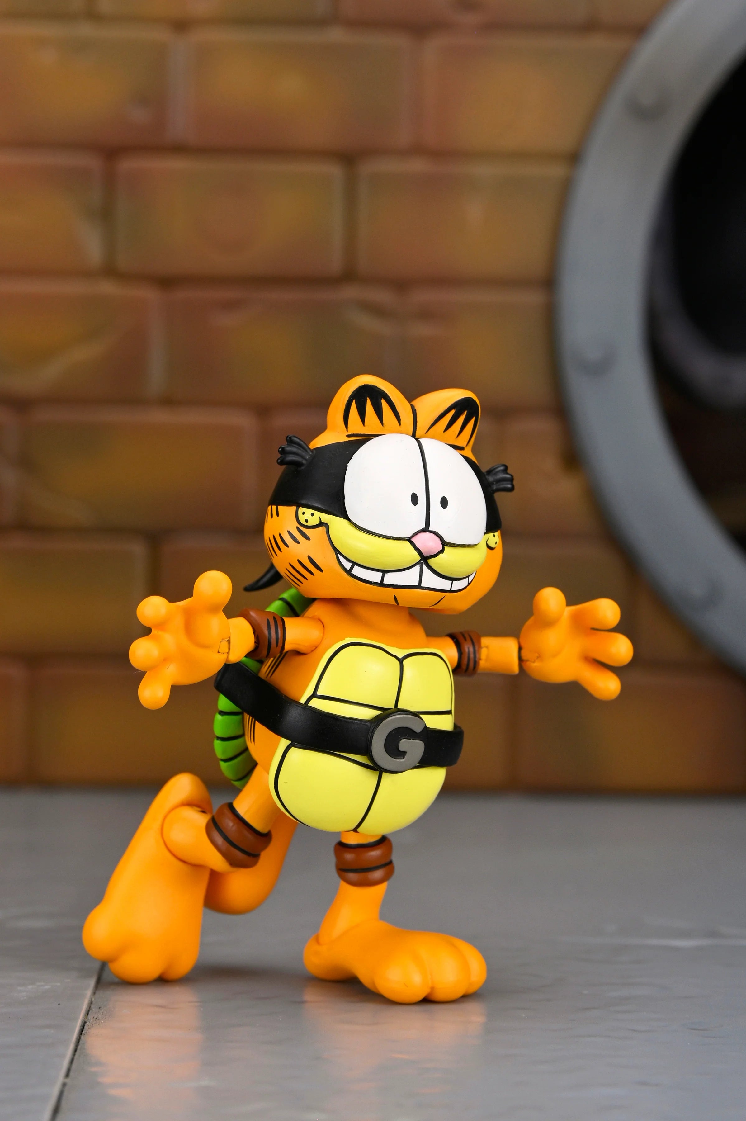 NECA - TMNT: Mirage Comics X Garfield - Ultimate Garfello & Odie 7" Scale Action Figure