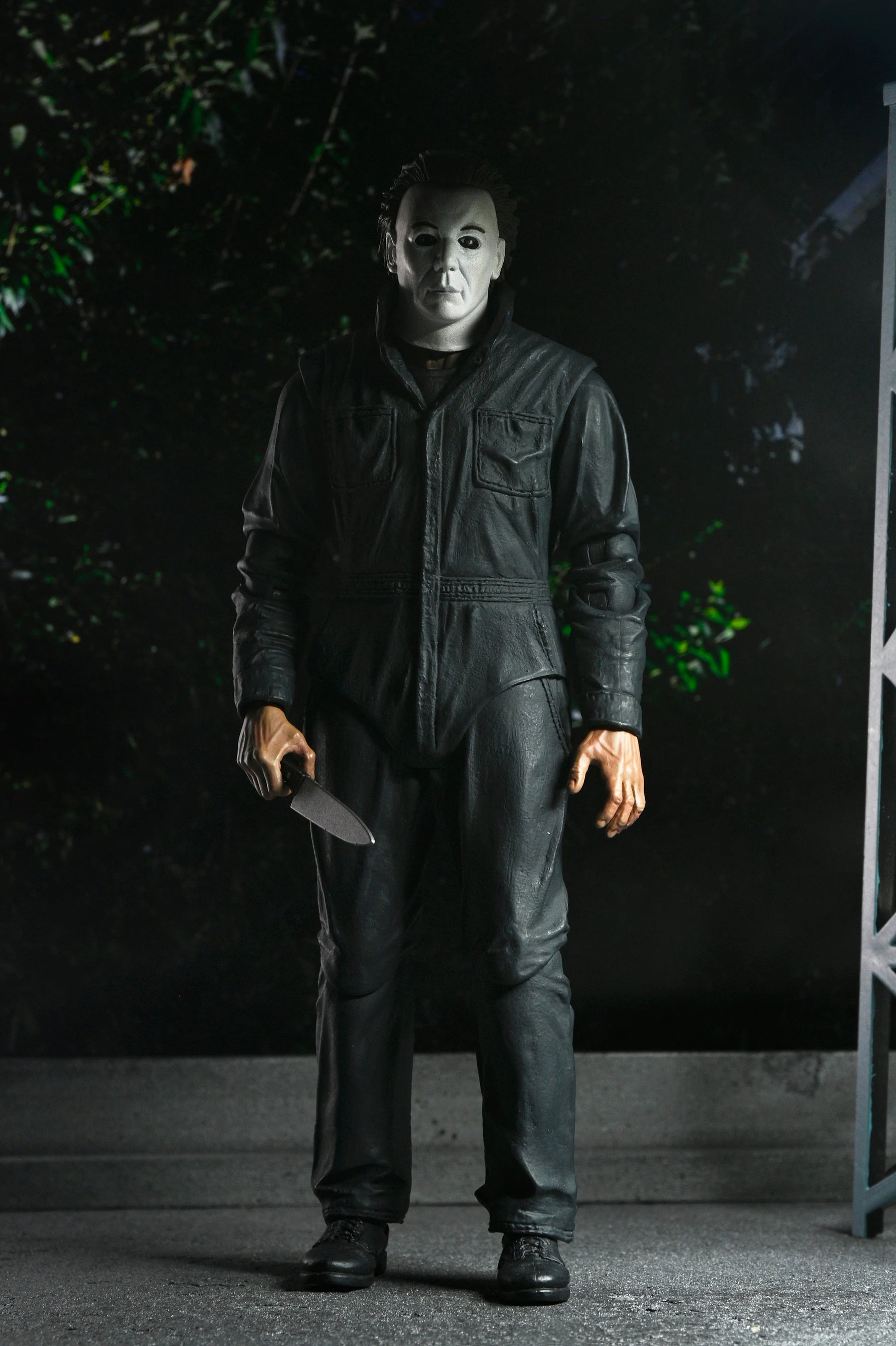 NECA - Halloween: Resurrection - Ultimate Michael Myers 7" Scale Action Figure (Pre-Order Ships December 2025)