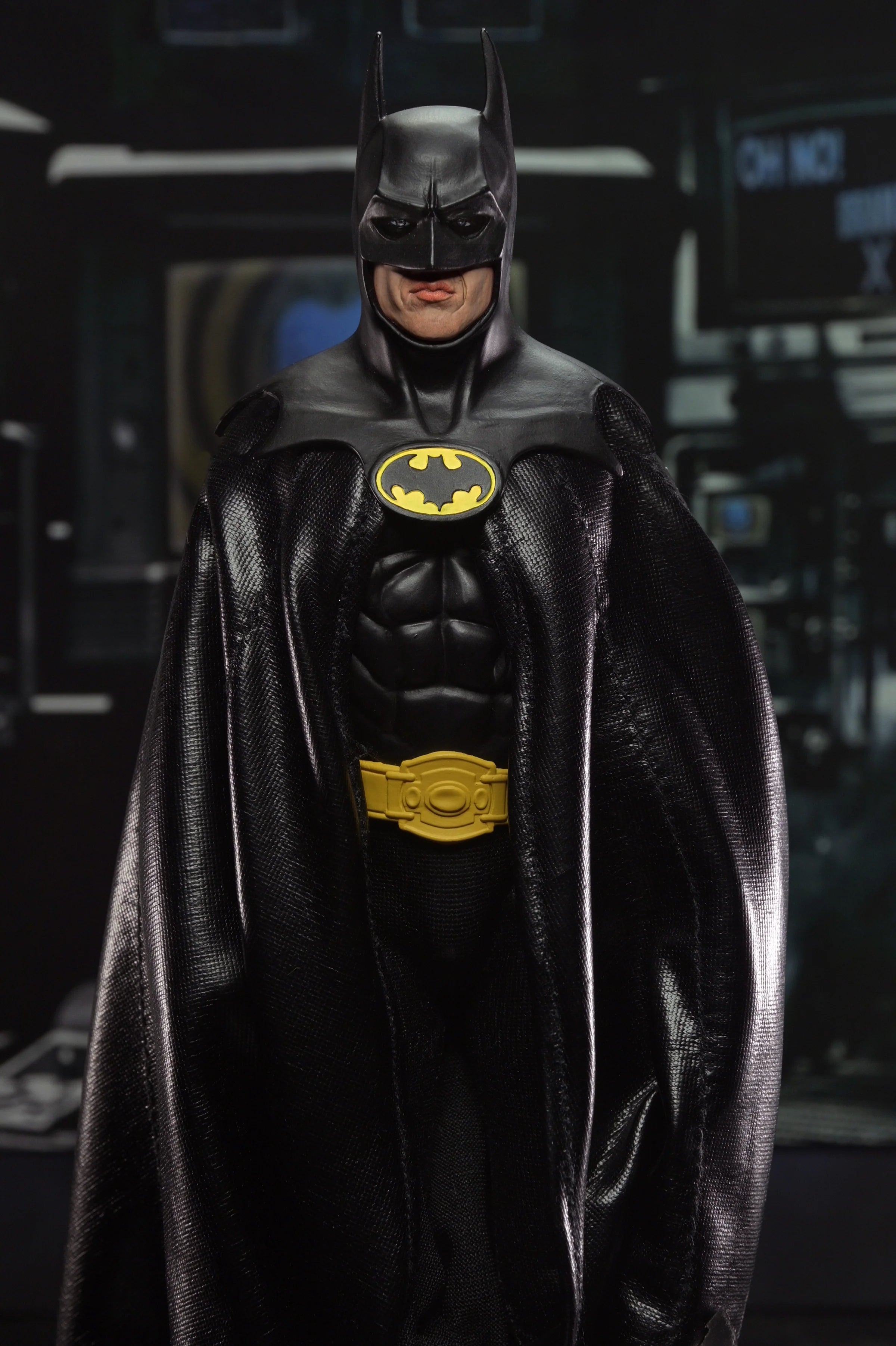 NECA - Batman (1989 Film) & Batman Returns - 8" Clothed Action Figure Bundle (Pre-Order Ships August 2026)