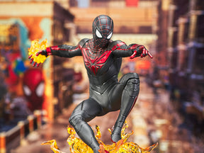 DIAMOND SELECT - Miles Morales - Spider-Man Gallery Diorama