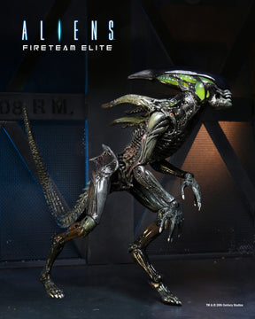 NECA - Aliens: Fireteam Elite - Ultimate Spitter Alien 7" Scale Action Figure
