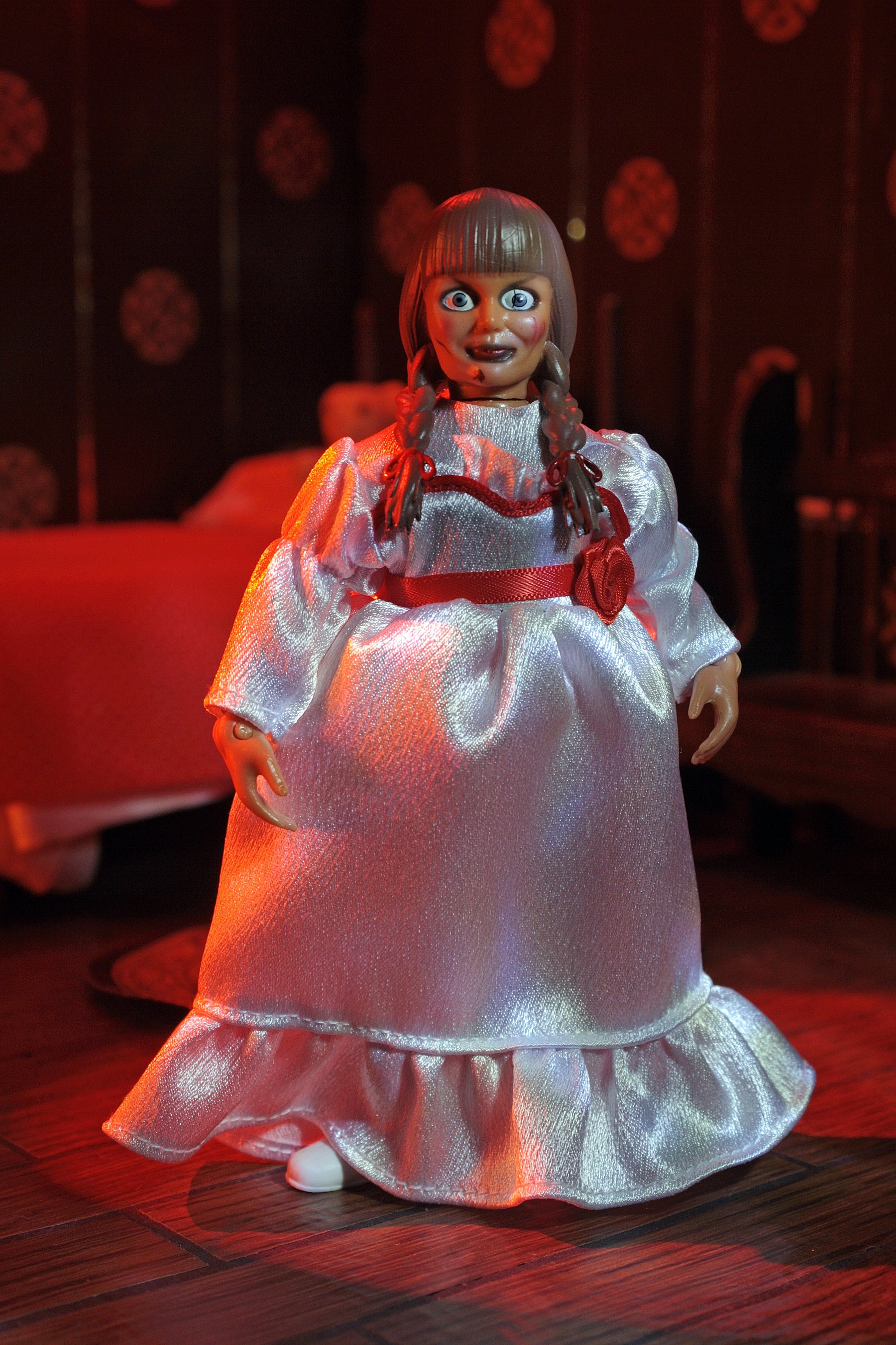 Damaged Package Mego Horror Wave 18 - The Conjuring Universe - Annabelle Comes Home 8" Action Figure