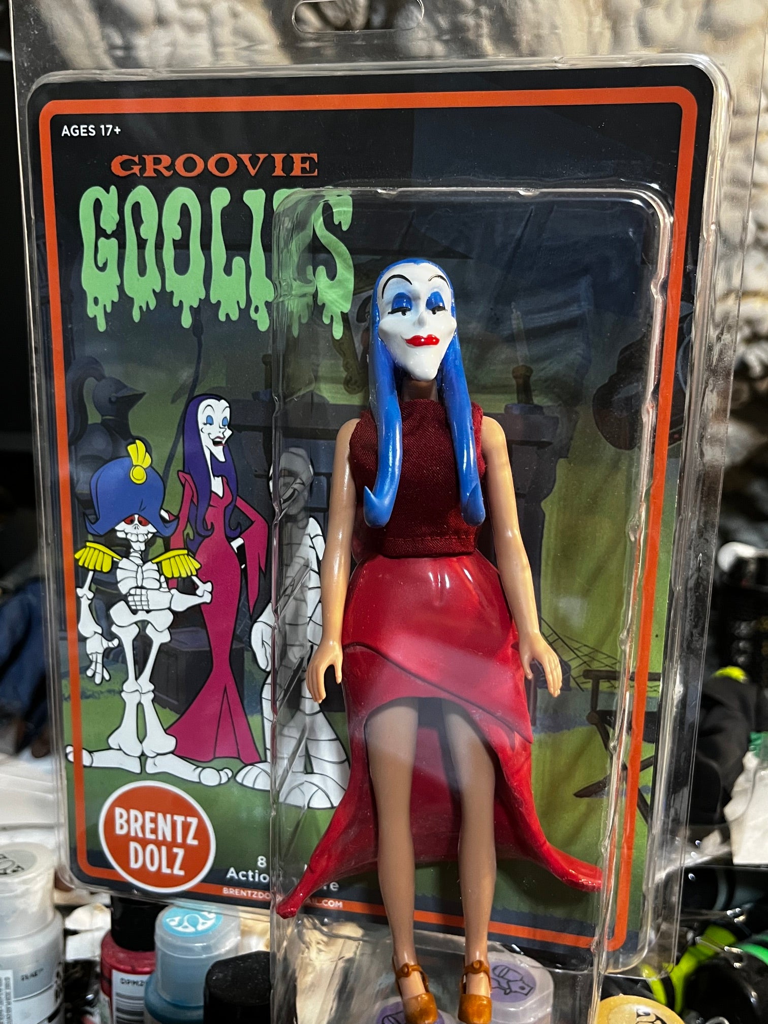 Brentz Dolz Groovie Goolies - Bella La Ghostly 8" Art Action Figure