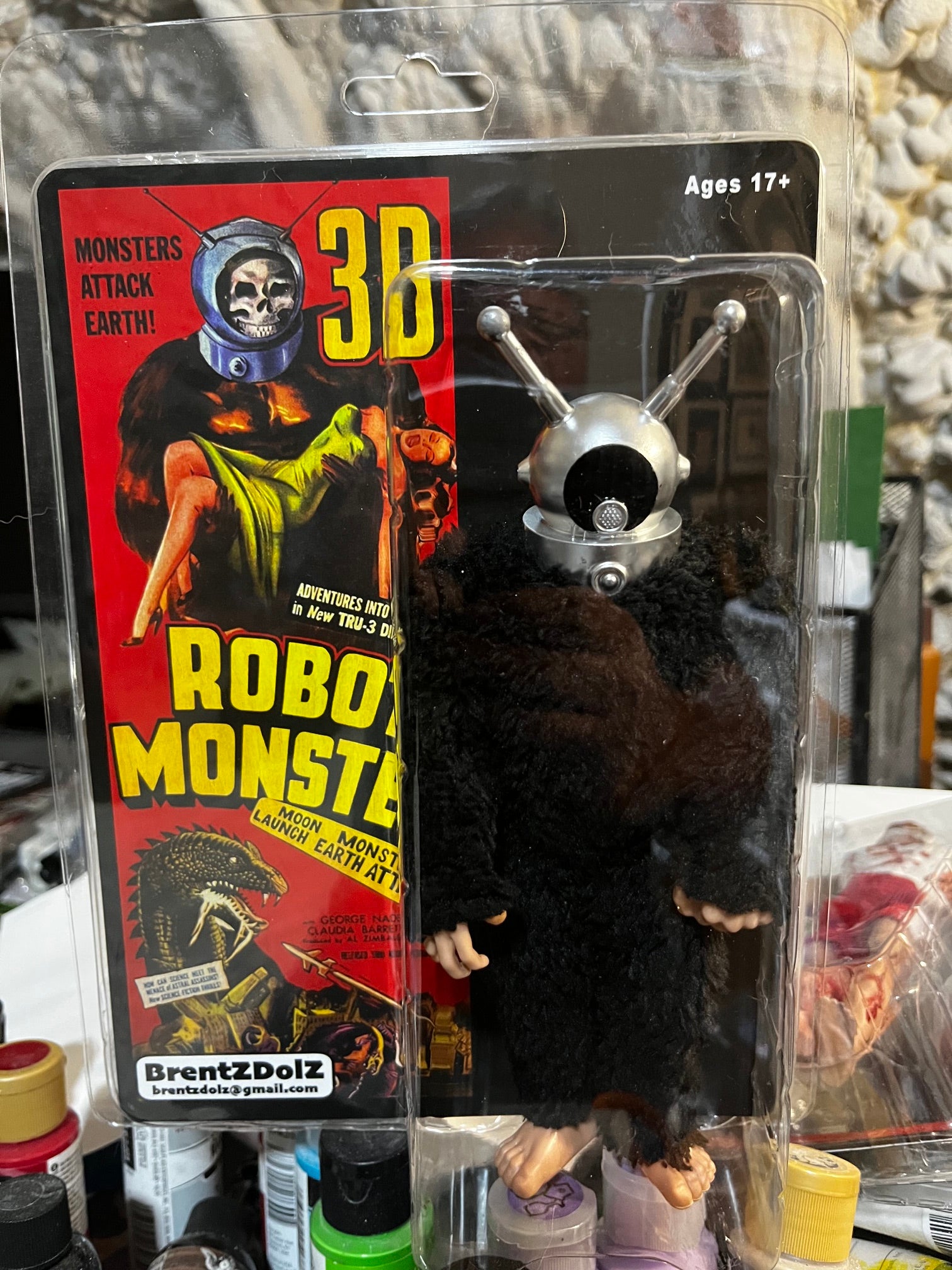 Brentz Dolz Robot Monster in 3D - Robot Monster 8" Art Action Figure
