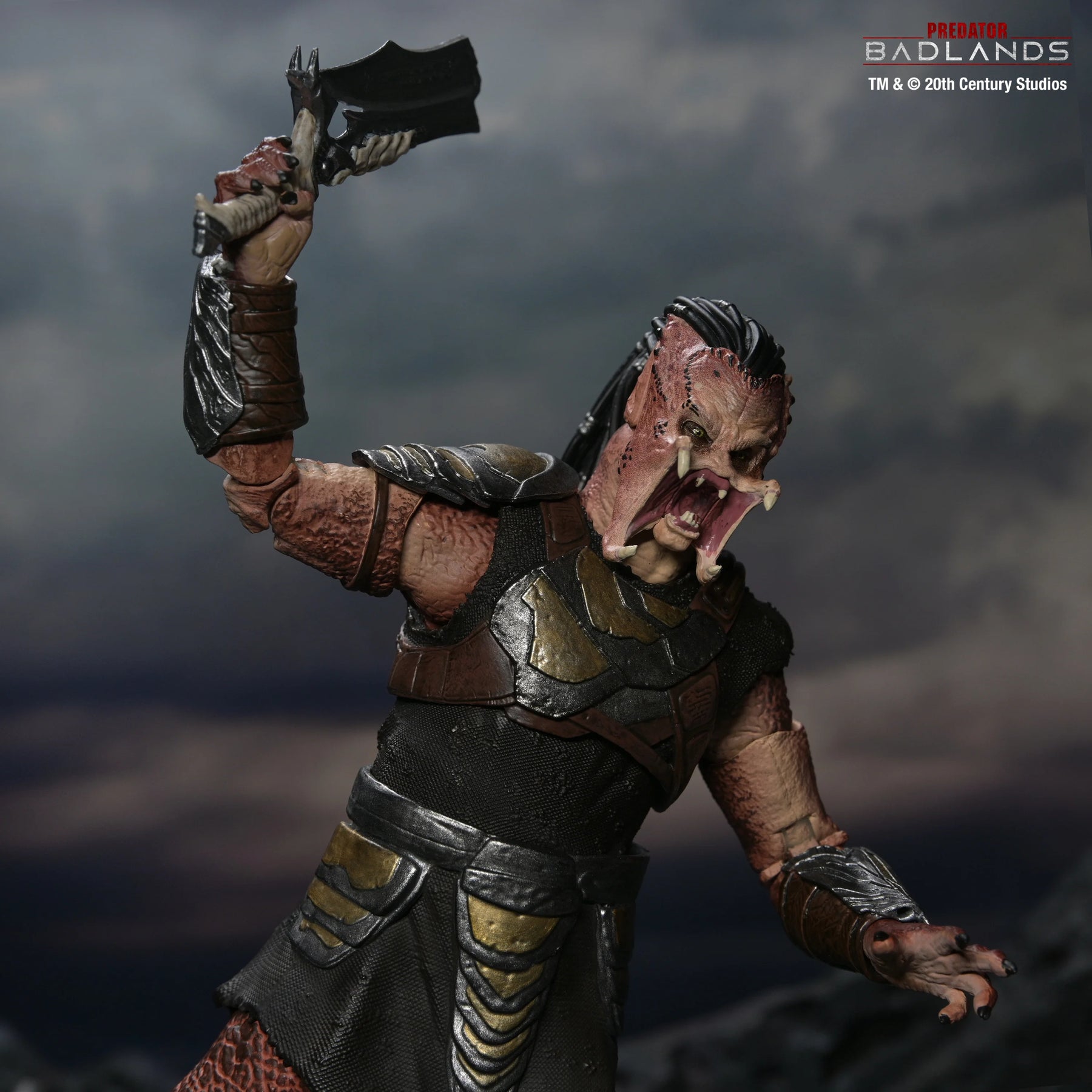 NECA - Predator: Badlands - Ultimate Dek (Training Armor) 7" Scale Action Figure (Pre-Order Ships June 2026)