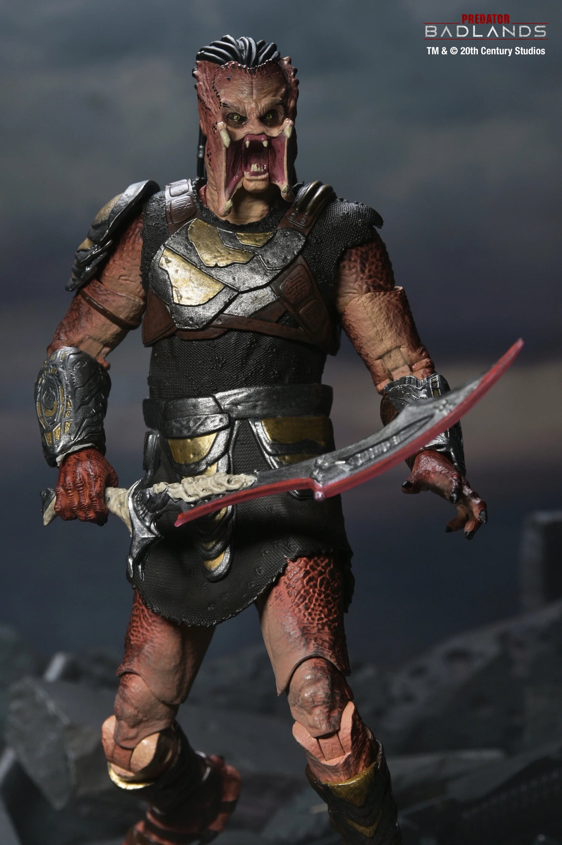 NECA - Predator: Badlands - Ultimate Dek (Training Armor) 7" Scale Action Figure (Pre-Order Ships June 2026)