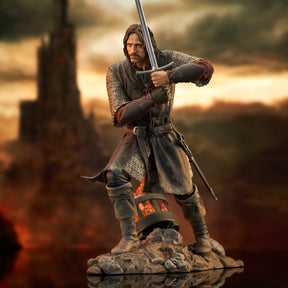 DIAMOND SELECT - The Lord of the Rings - Aragorn Gallery Diorama