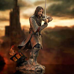 DIAMOND SELECT - The Lord of the Rings - Aragorn Gallery Diorama