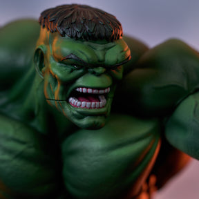 DIAMOND SELECT - Marvel - Immortal Hulk Gallery Diorama