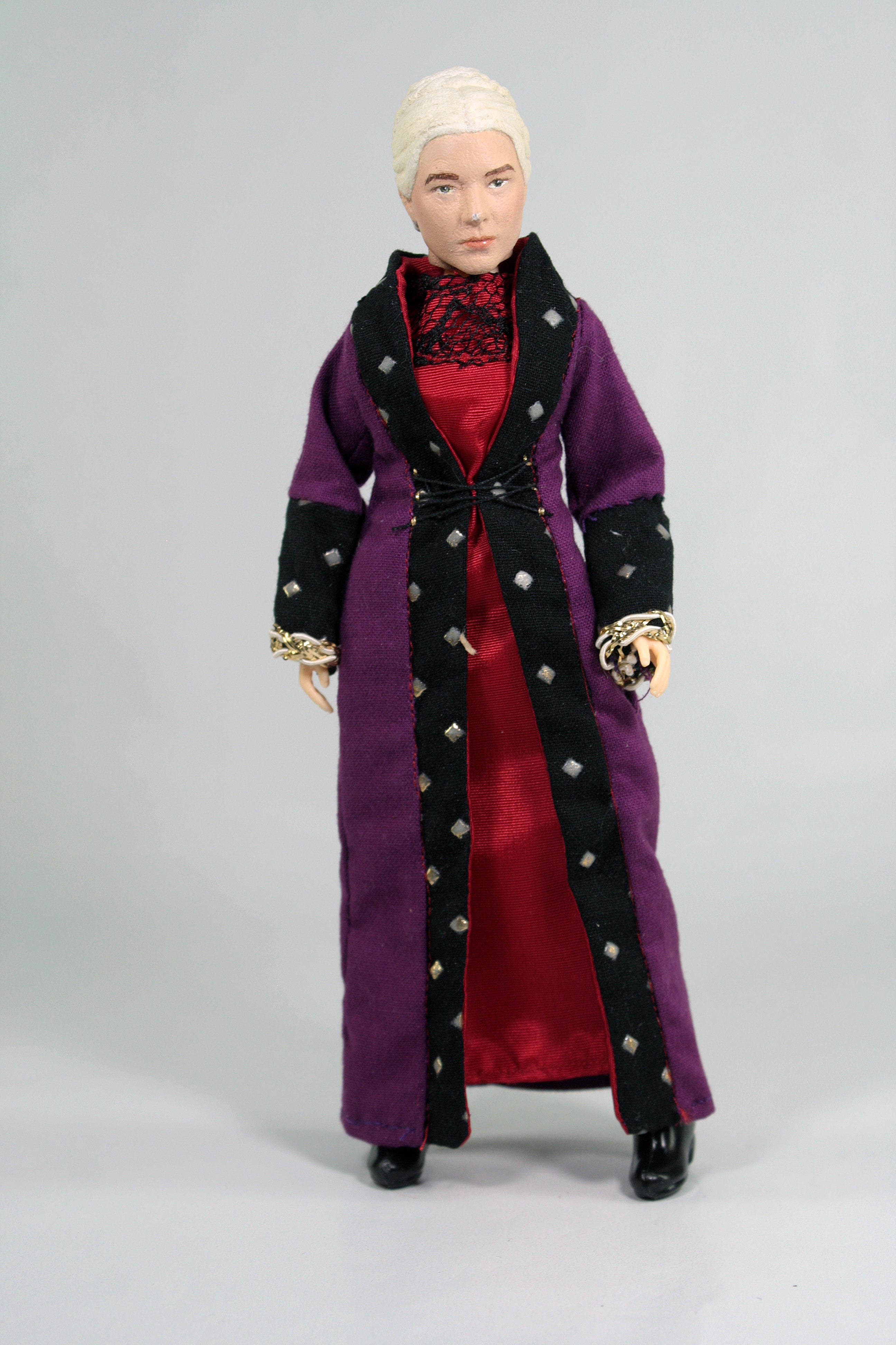 Mego Wave 18 - House of the Dragon - Rhaenyra Targaryen 8" Action Figure