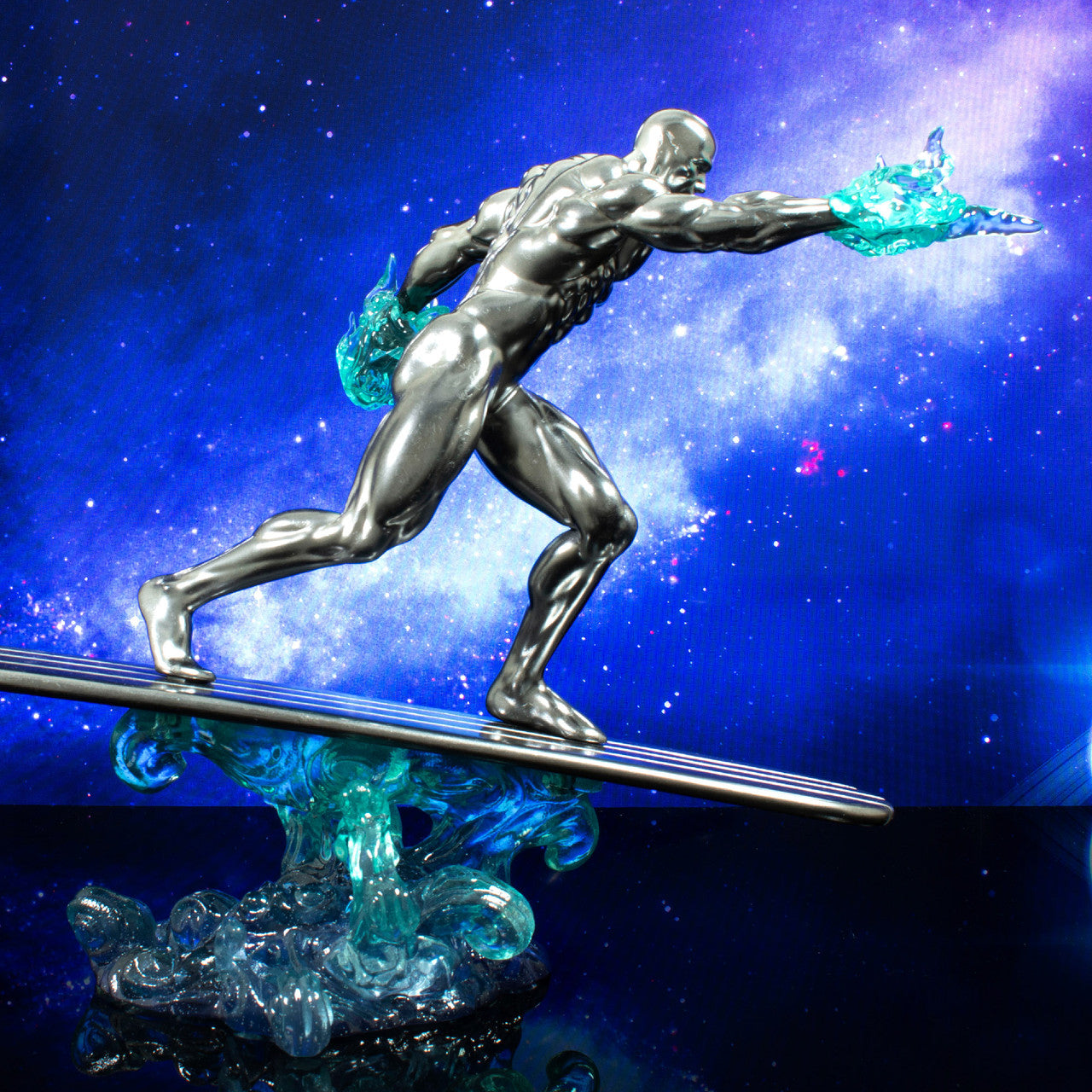 DIAMOND SELECT - Marvel - Silver Surfer (Comic) Gallery Diorama