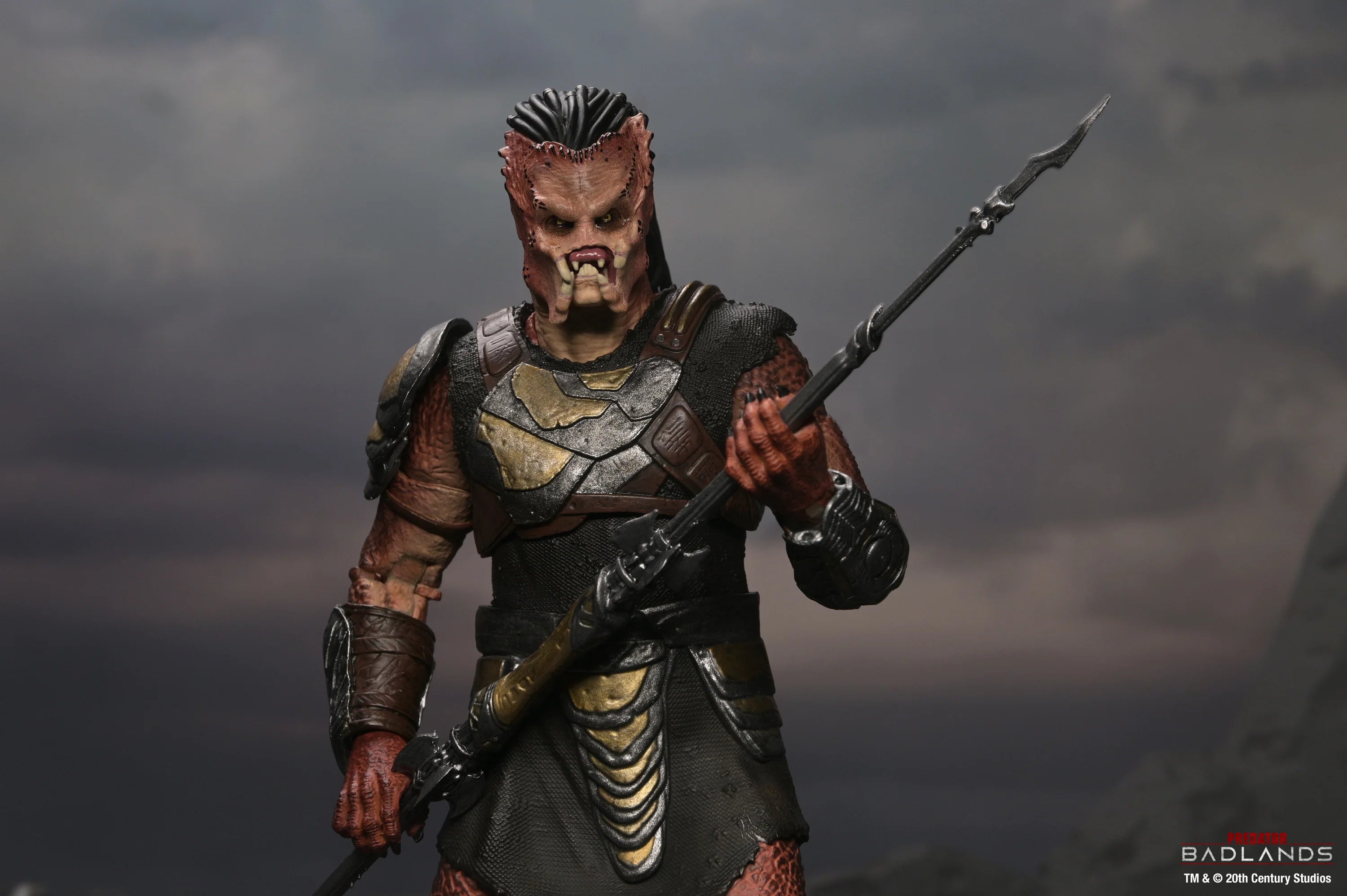 NECA - Predator: Badlands - Ultimate Dek (Training Armor) 7" Scale Action Figure (Pre-Order Ships June 2026)