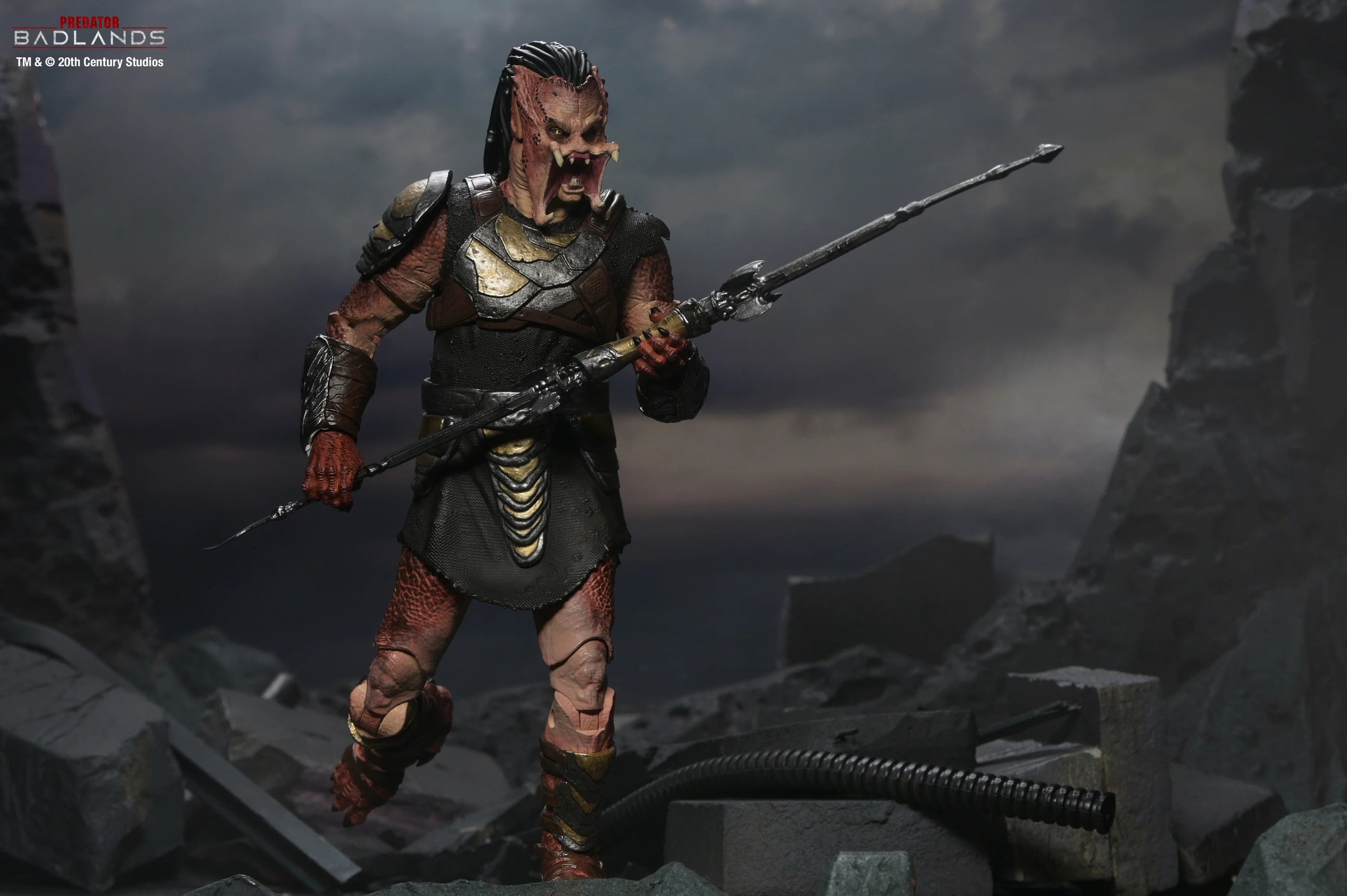 NECA - Predator: Badlands - Ultimate Dek (Training Armor) 7" Scale Action Figure (Pre-Order Ships June 2026)