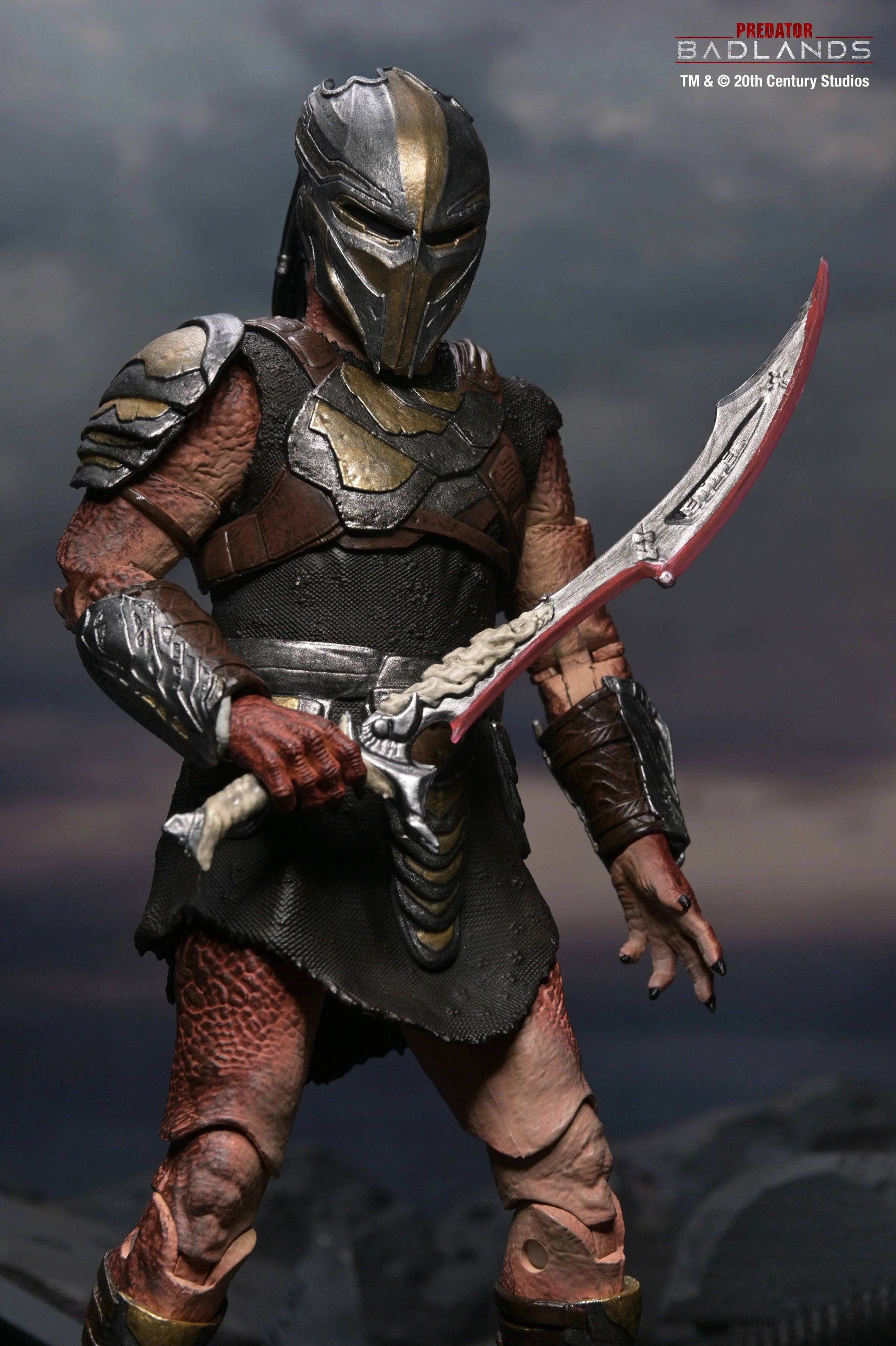 NECA - Predator: Badlands - Ultimate Dek (Training Armor) 7" Scale Action Figure (Pre-Order Ships June 2026)