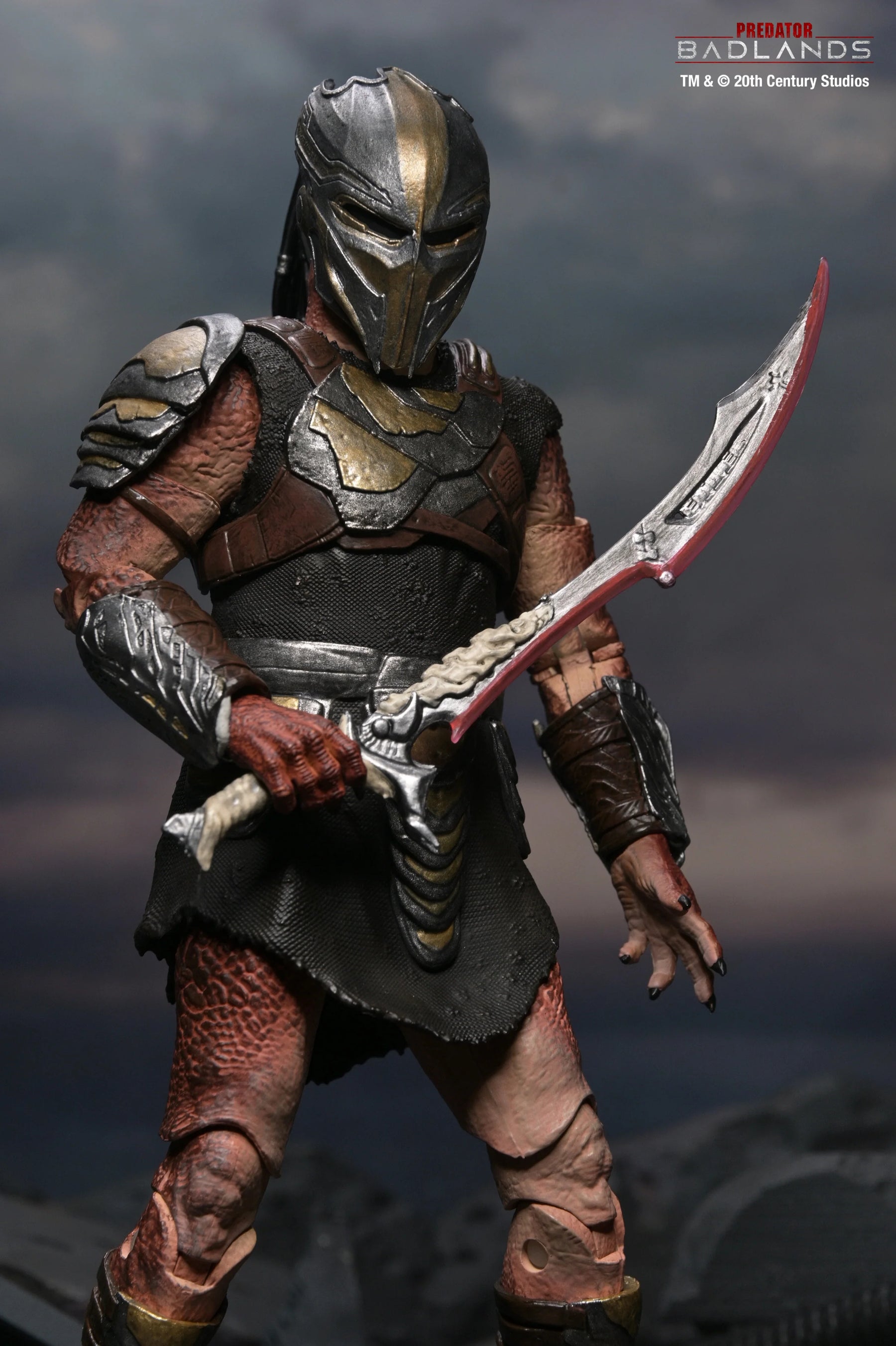 NECA - Predator: Badlands - Ultimate Dek (Training Armor) 7" Scale Action Figure (Pre-Order Ships June 2026)