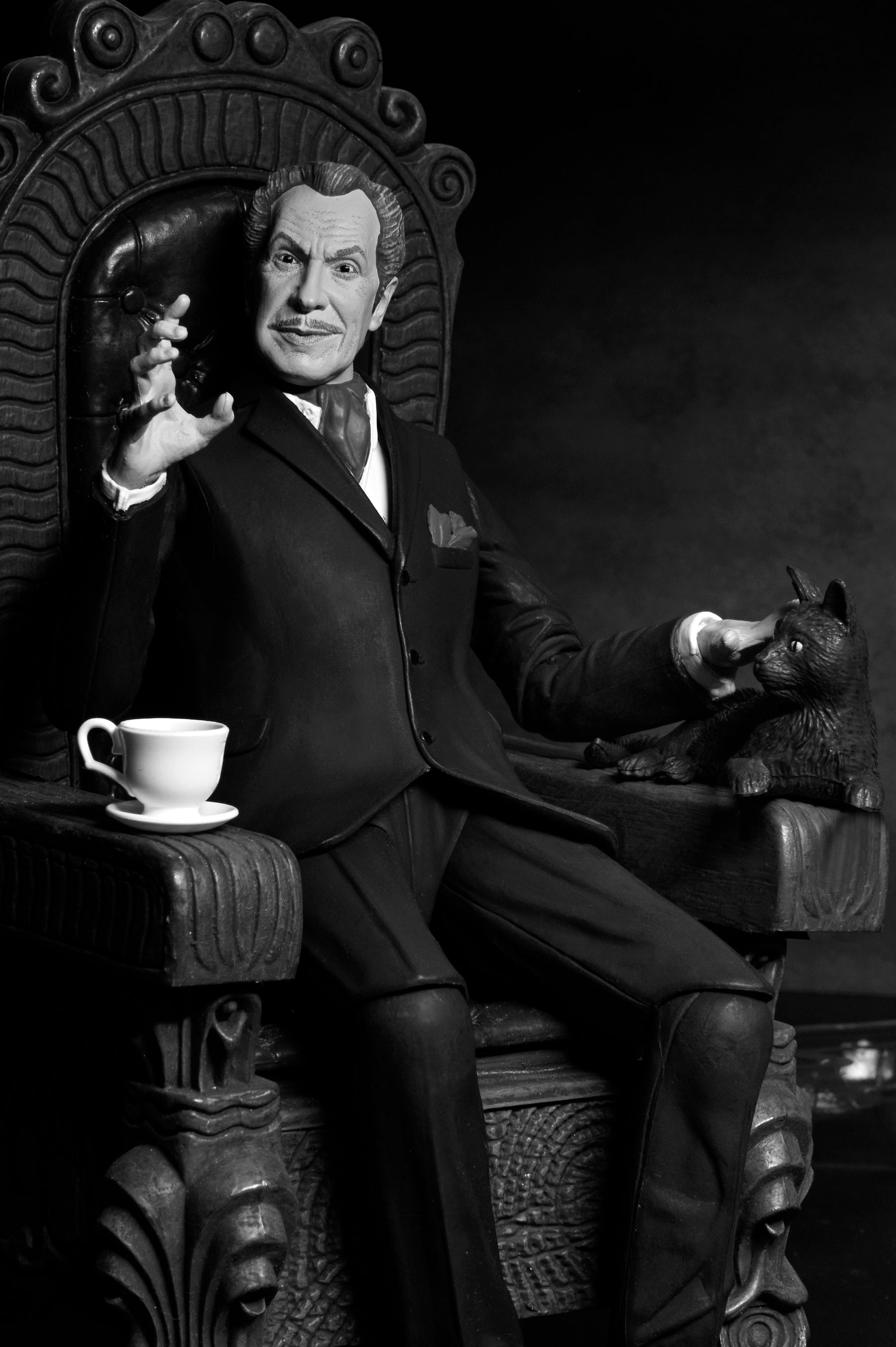 NECA - Universal Monsters - Ultimate Vincent Price (Black & White) 7" Scale Action Figure (Pre-Order Shipping February 2026)