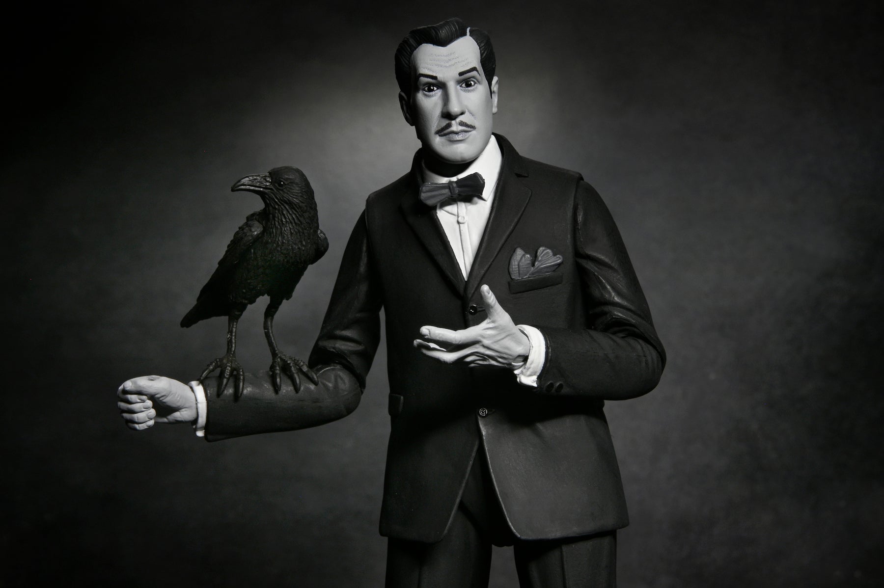 NECA - Universal Monsters - Ultimate Vincent Price (Black & White) 7" Scale Action Figure (Pre-Order Shipping February 2026)
