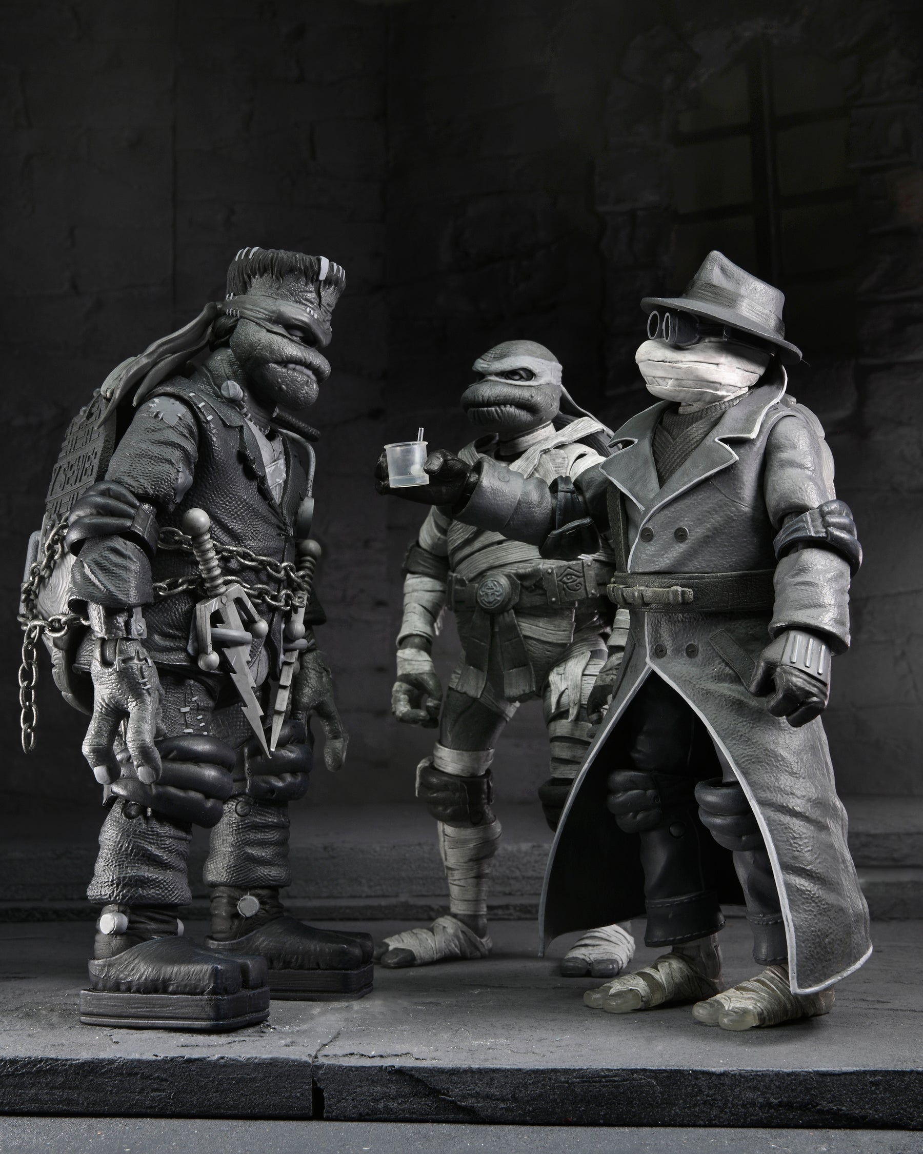 NECA - Universal Monsters x TMNT - Ultimate Black & White Action Figure 4-Pack (Pre-Order Ships October)