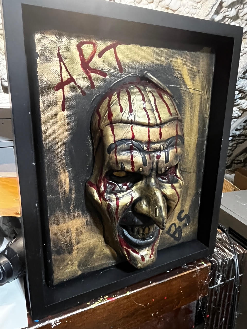 Brentz Dolz Terrifier: Art the Clown (Gold Leaf & Black) 3D Wall Art 8x10