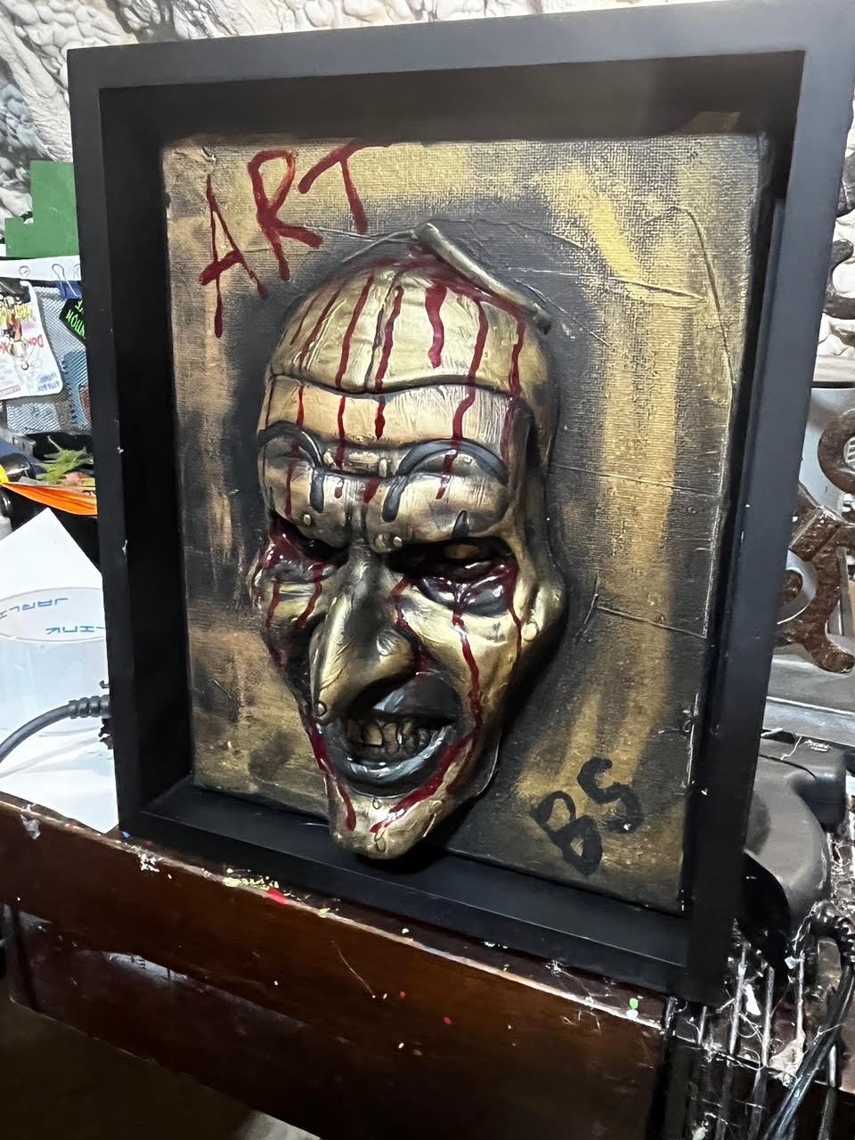 Brentz Dolz Terrifier: Art the Clown (Gold Leaf & Black) 3D Wall Art 8x10