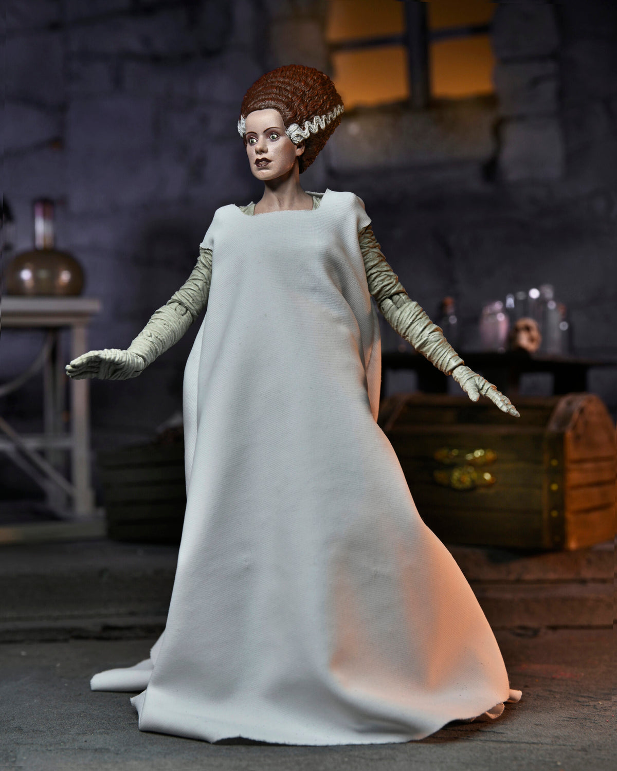 NECA - Universal Monsters - Ultimate Bride of Frankenstein (Color) 7" Action Figure