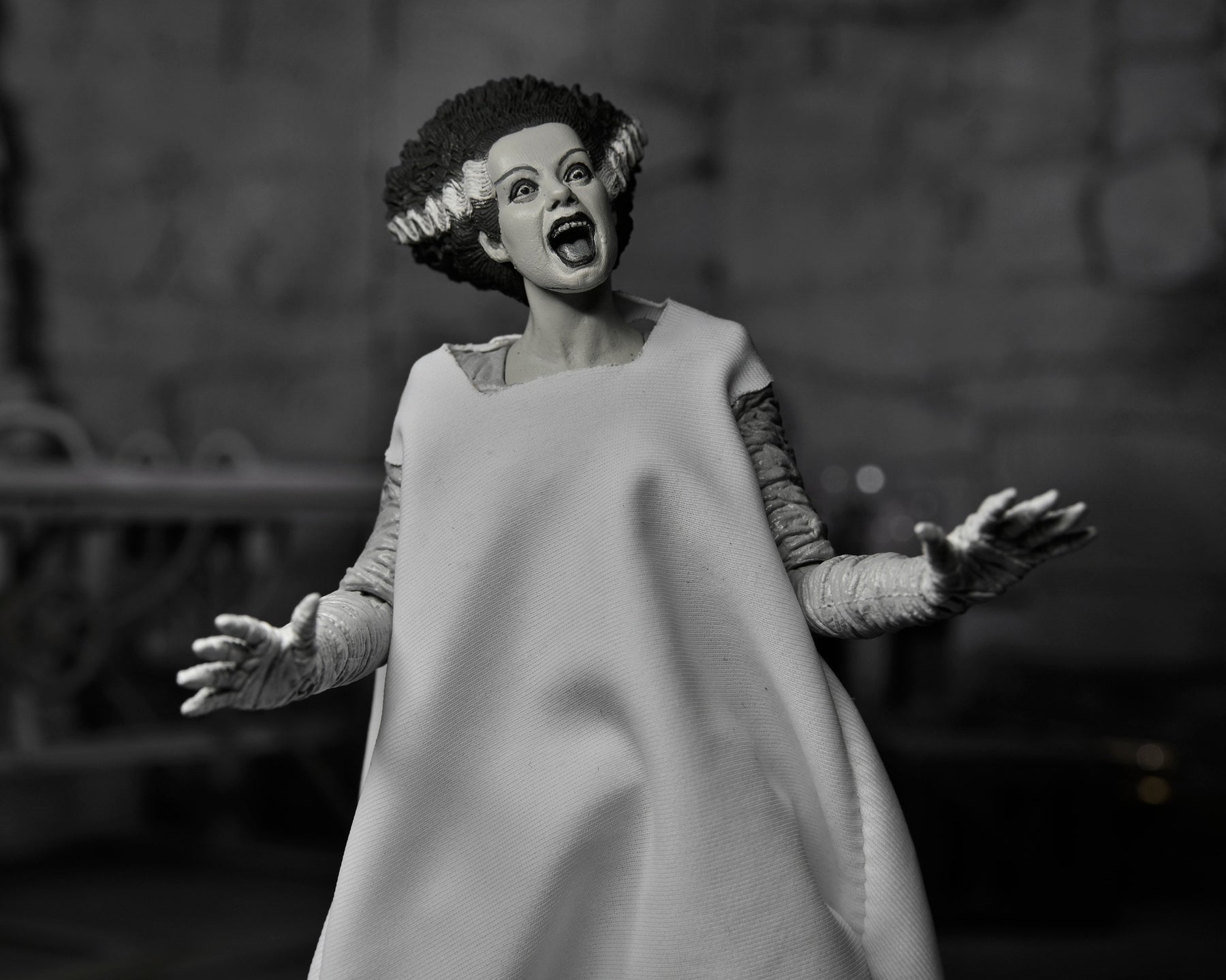 NECA - Universal Monsters Ultimate Bride of Frankenstein (B&W) 7” Action Figure