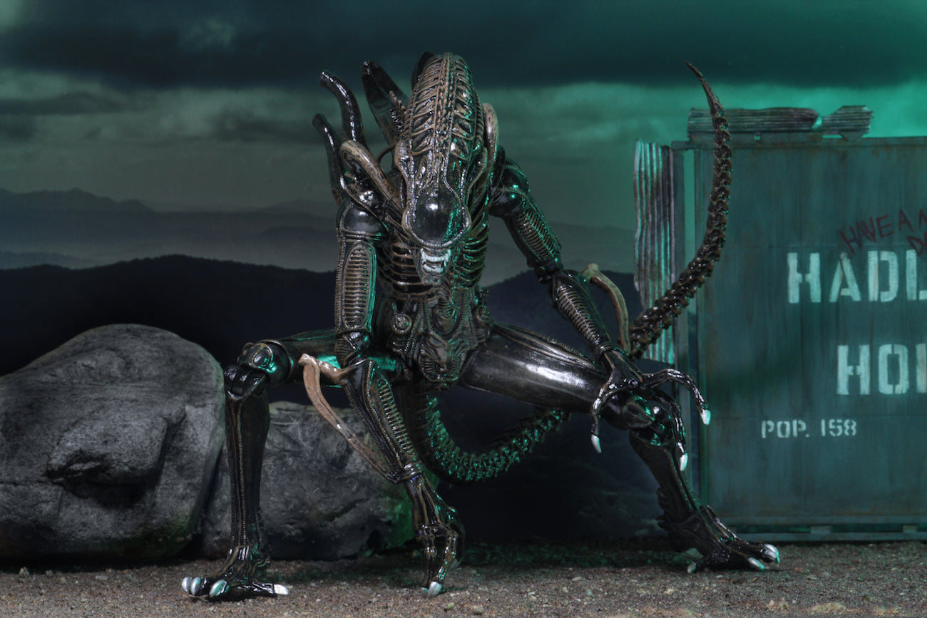 NECA - Aliens - Ultimate Alien Warrior (Brown) 7" Action Figure - Zlc Collectibles