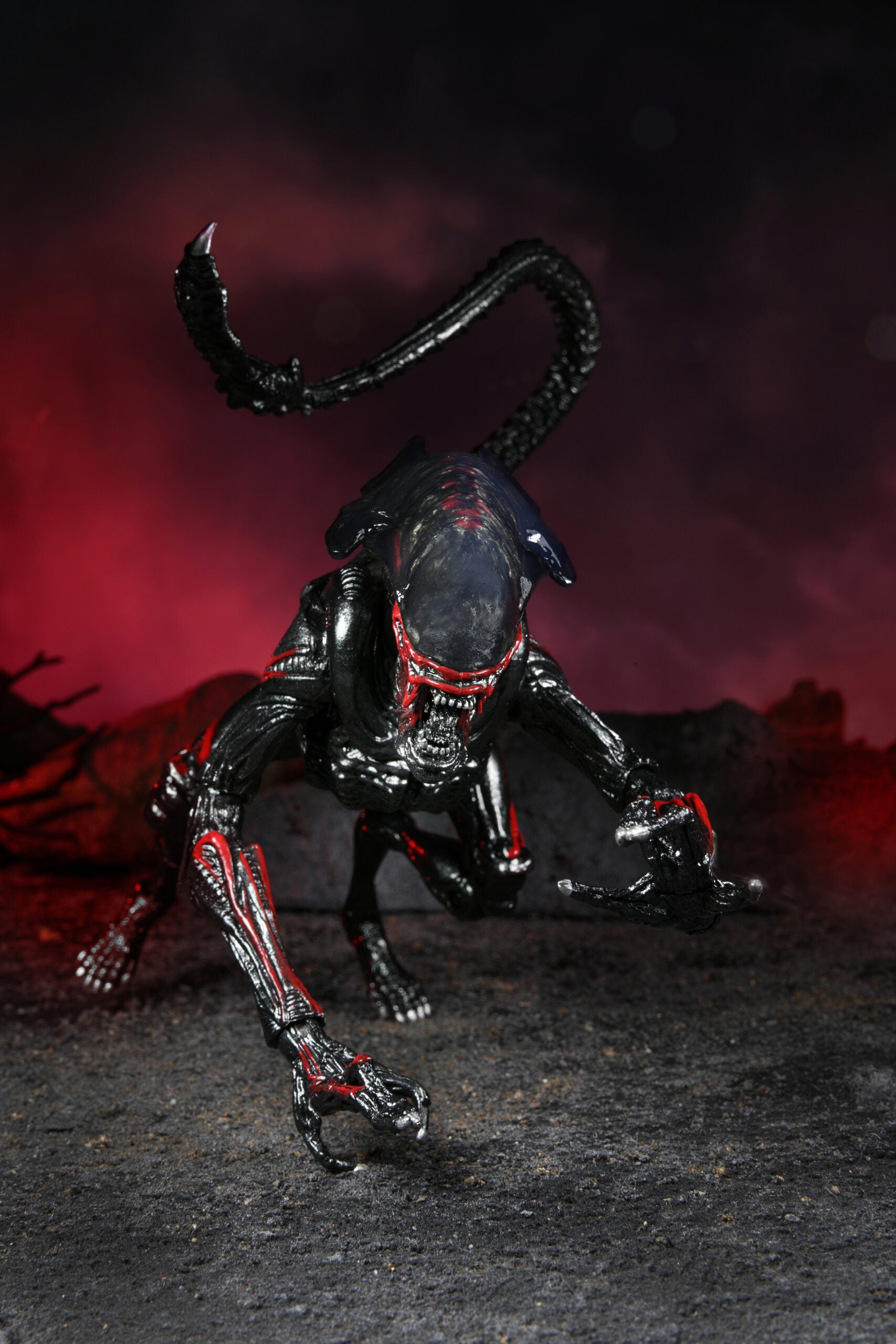 NECA - Aliens - Ultimate Kenner Night Cougar Alien 7" Action Figure