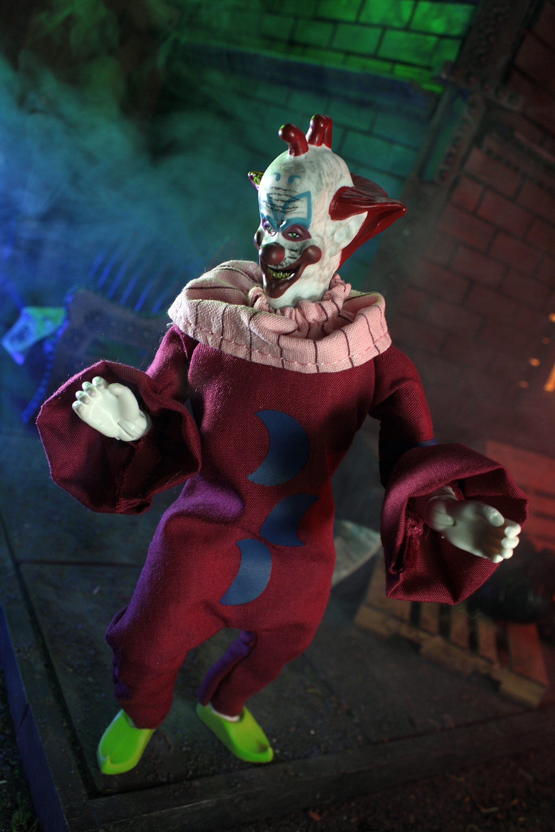 Mego Movies Wave 14 - Killer Klowns (Slim) 8" Action Figure