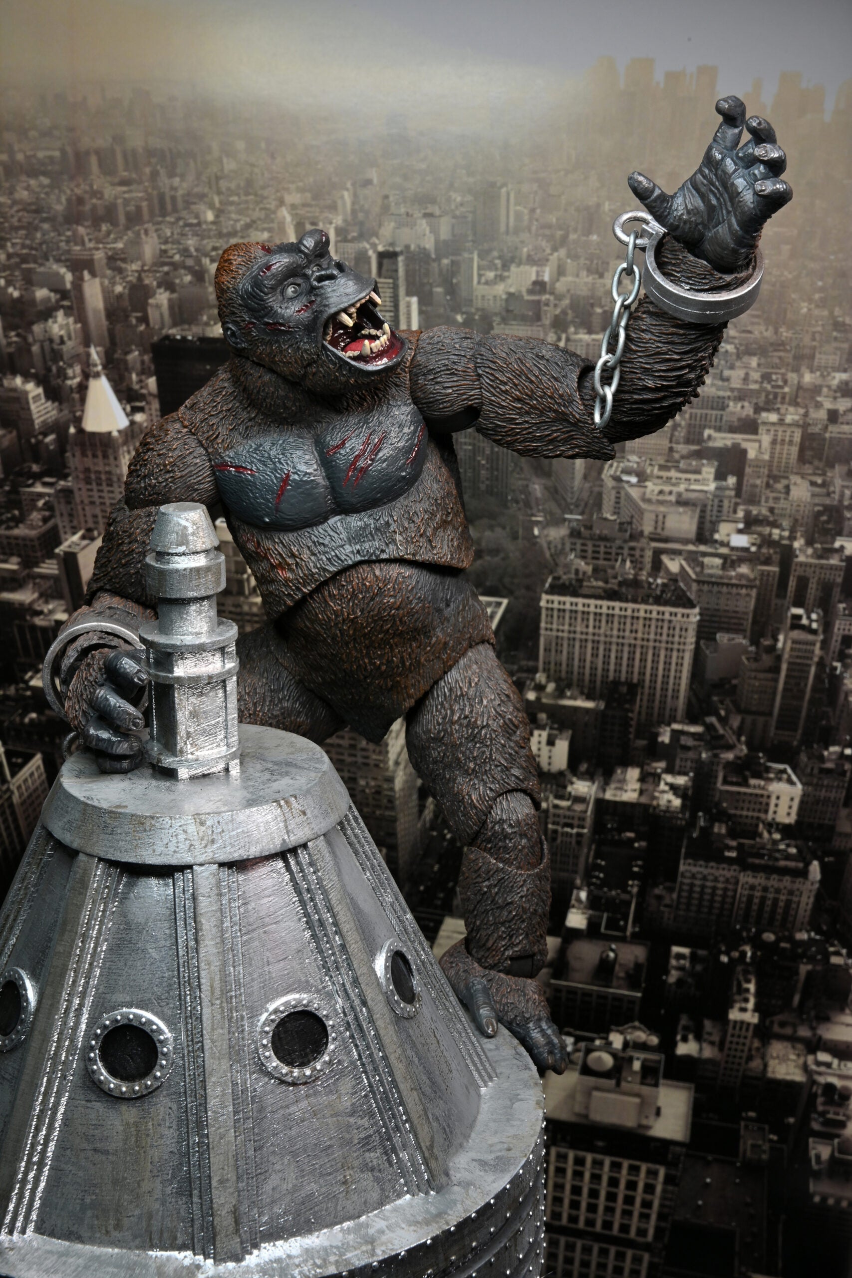 NECA - King Kong - Ultimate Concrete Jungle 7" Action Figure - Zlc Collectibles