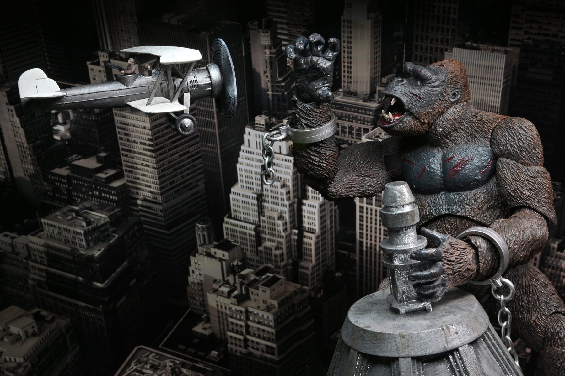 NECA - King Kong - Ultimate Concrete Jungle 7" Action Figure - Zlc Collectibles