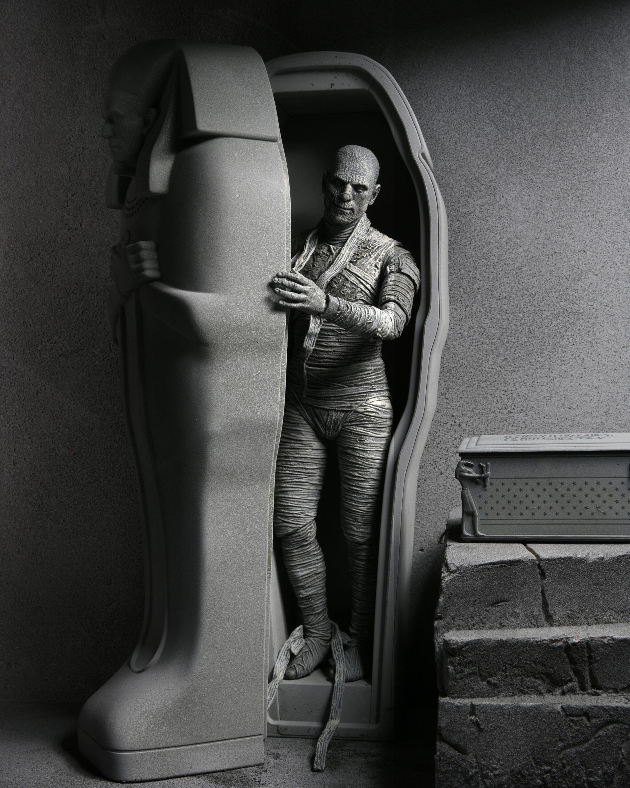 NECA - Universal Monsters - Ultimate Mummy (B&W) 7" Action Figure