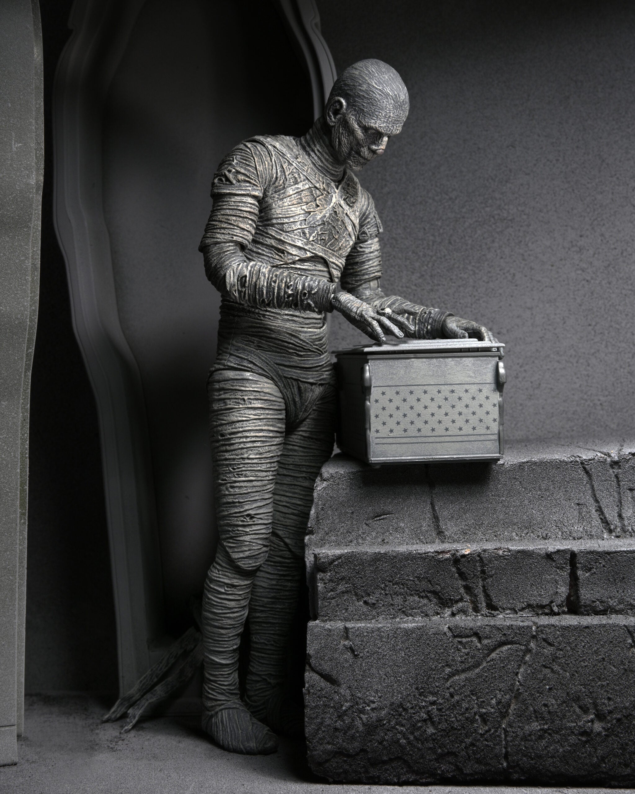 NECA - Universal Monsters - Ultimate Mummy (B&W) 7" Action Figure