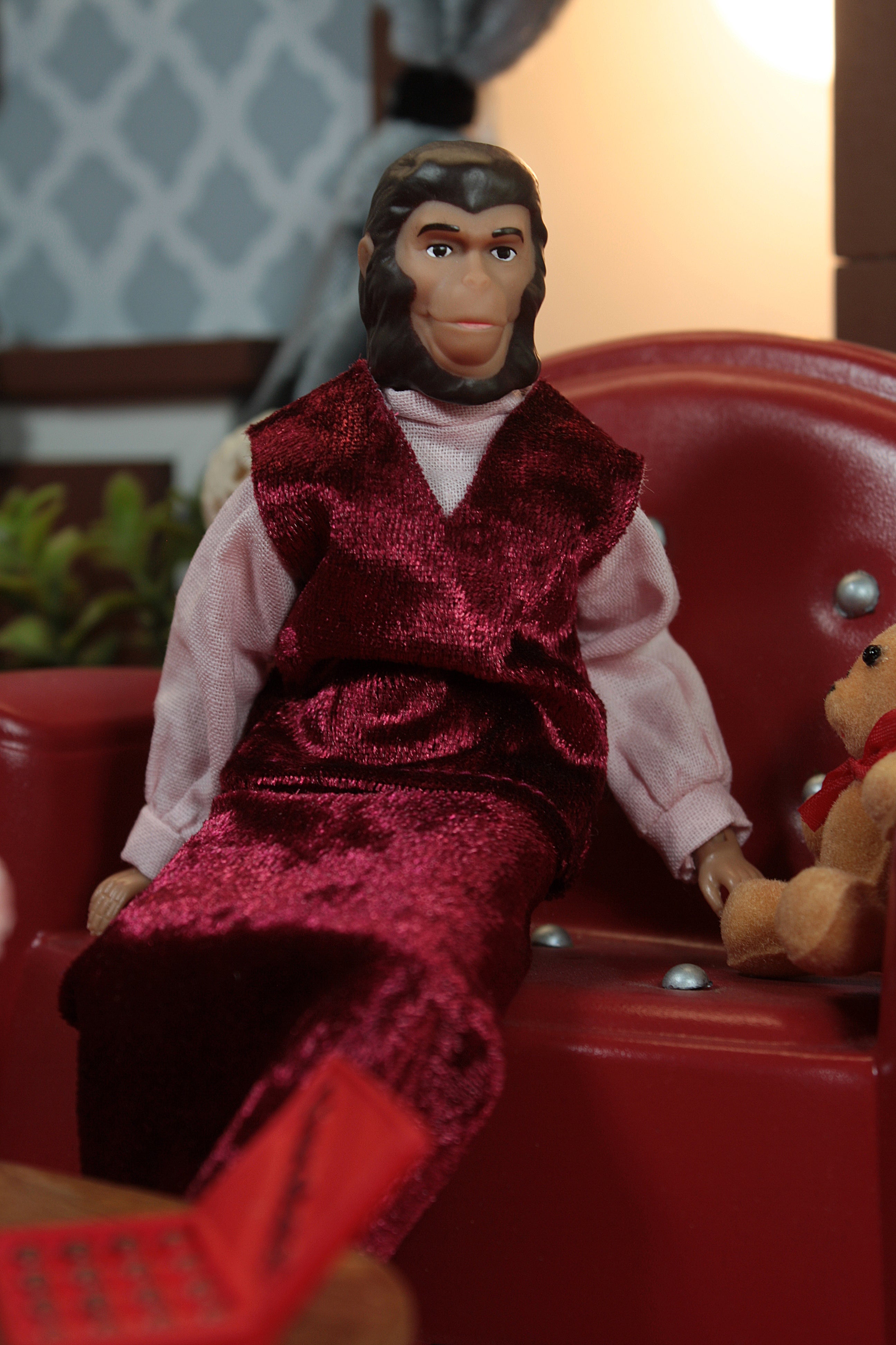 Mego Planet of The Apes Wave 15 - Zira (Variant) 8" Action Figure