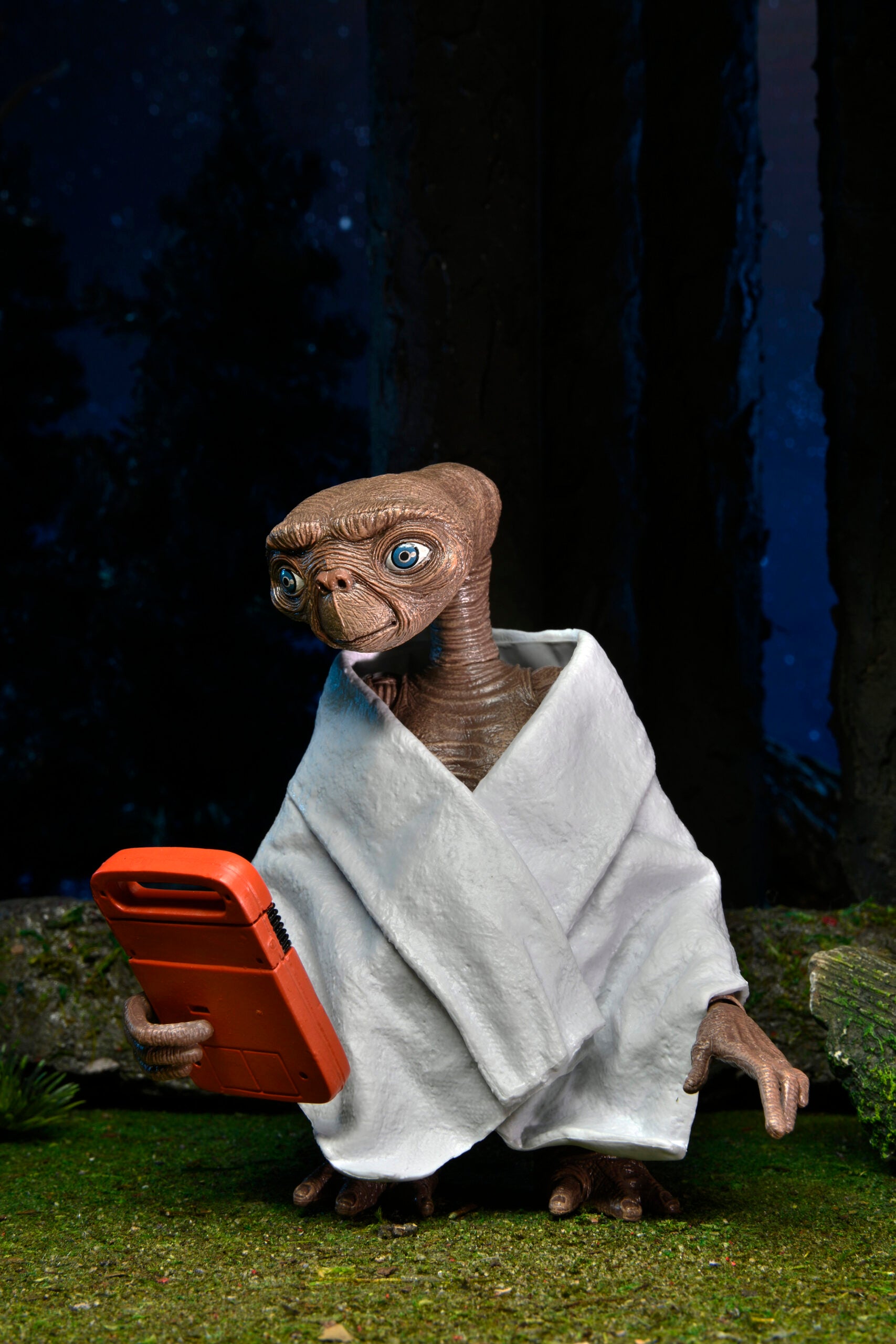 NECA - E.T. 40th Anniversary - Ultimate E.T. 7" Action Figure