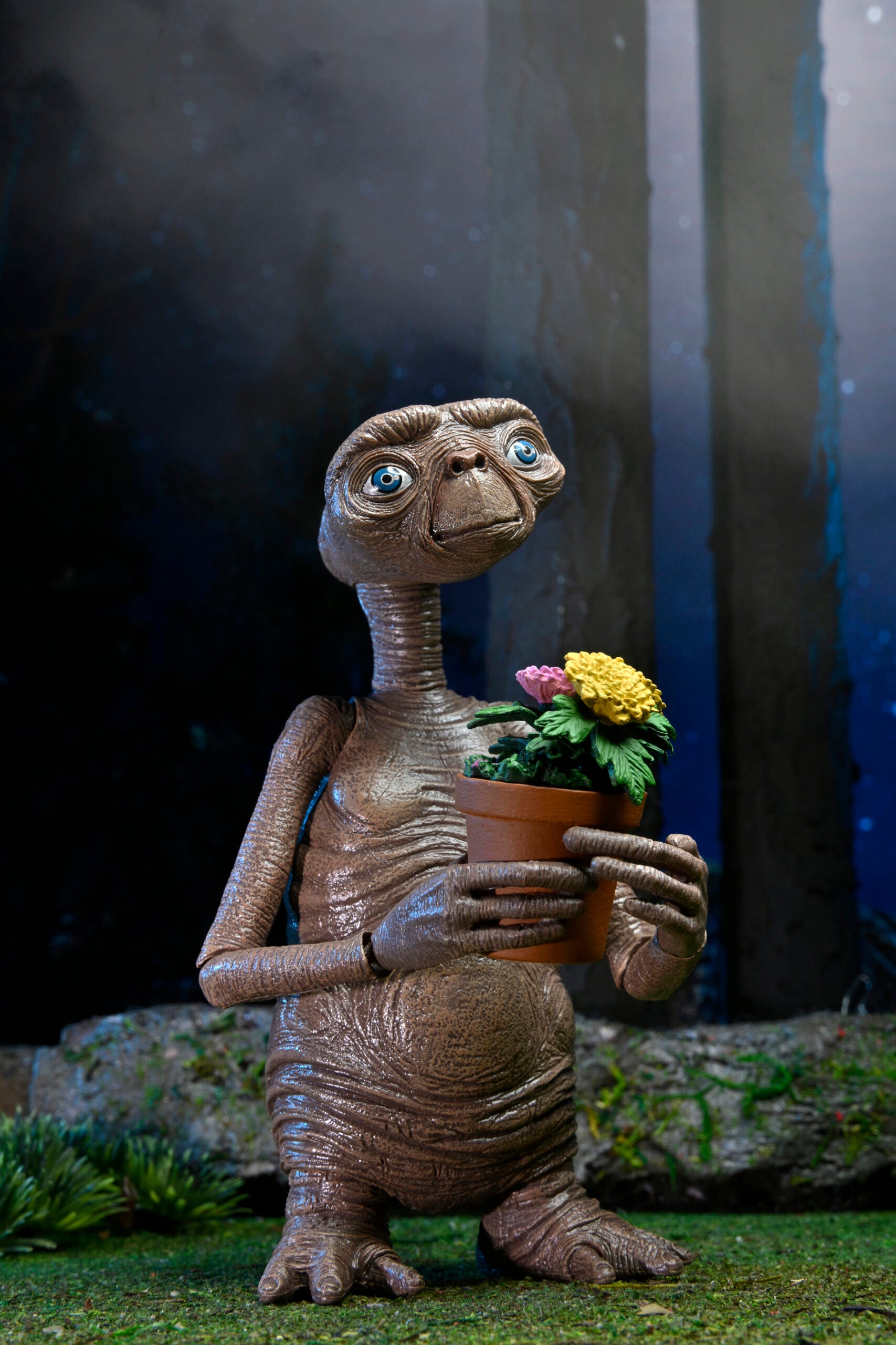 NECA - E.T. 40th Anniversary - Ultimate E.T. 7" Action Figure